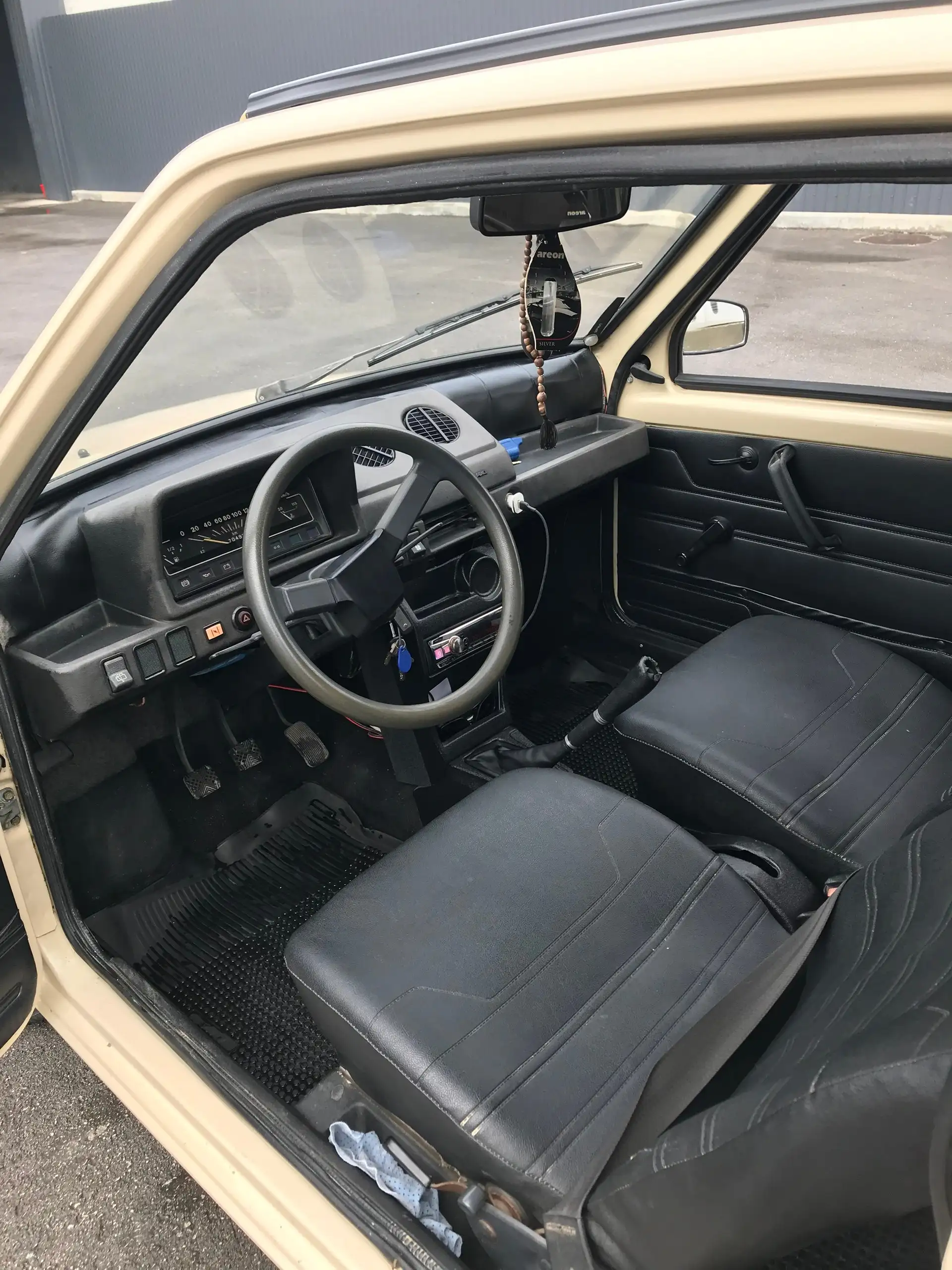 Объявление о продаже с авторынка Крым - Авто в Симферополь