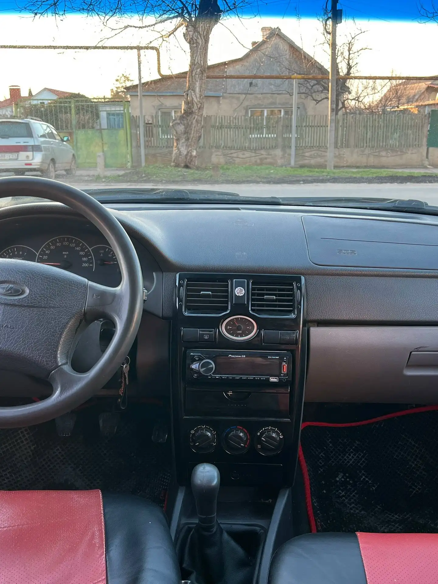 Продажа Лада Приора 2008 года - Авто в Красногвардейское