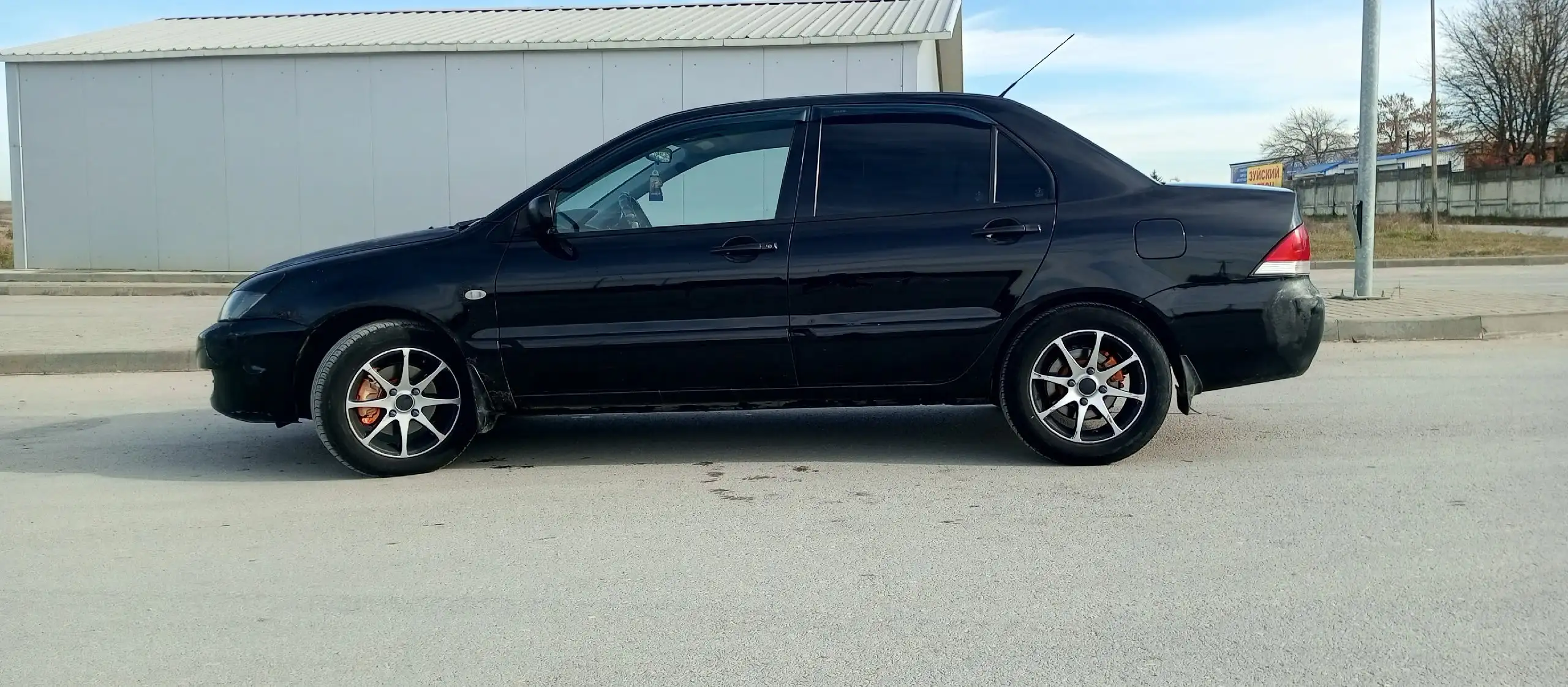 Продам надежный исправный автомобиль - Авто в Симферополь