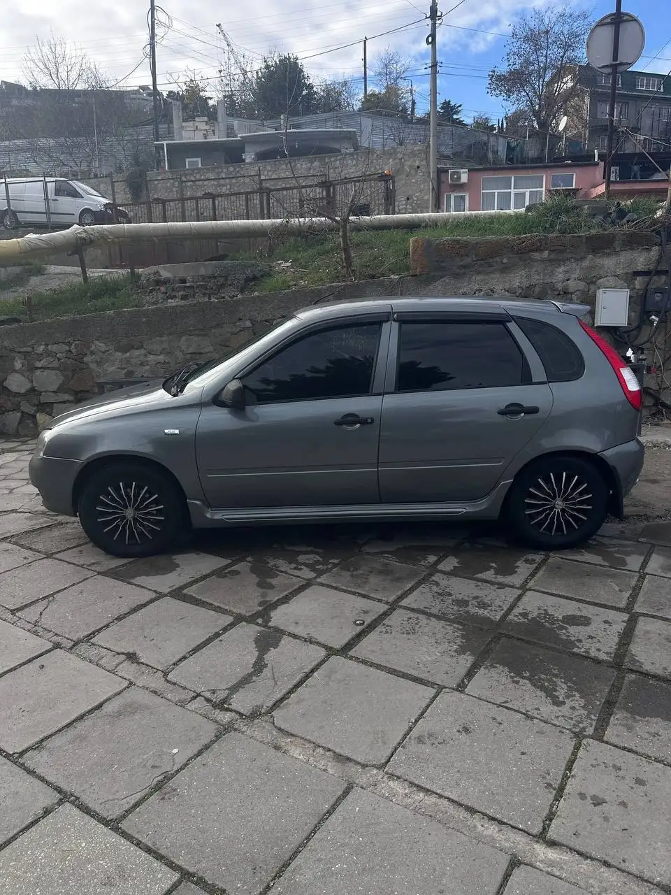 Продажа автомобиля 2010 года, комплектация люкс, 16 клапанов - Авто в Ялта