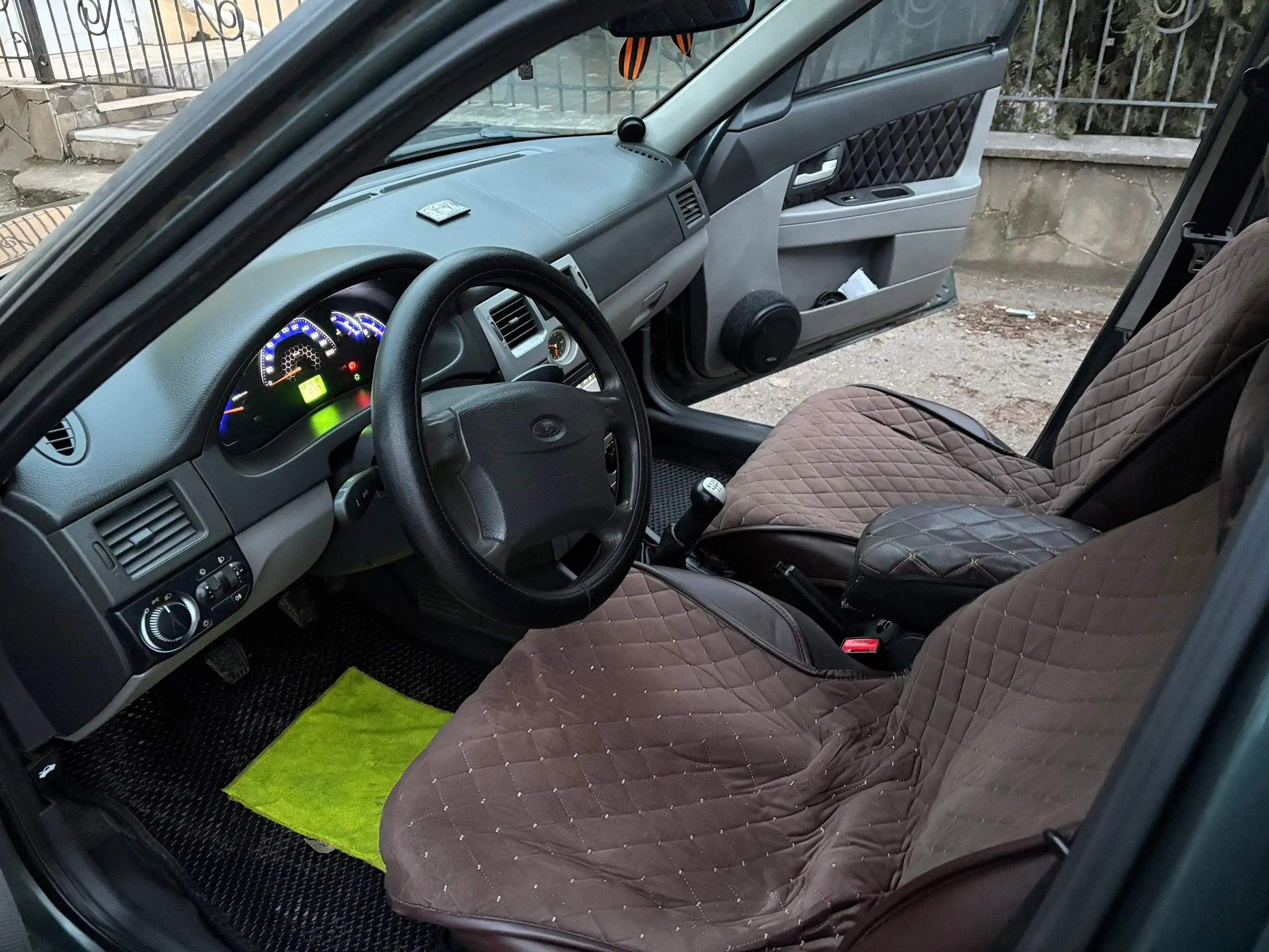 Продажа Лады Приоры 2009 года выпуска - Легковые автомобили (Авто) в Севастополь