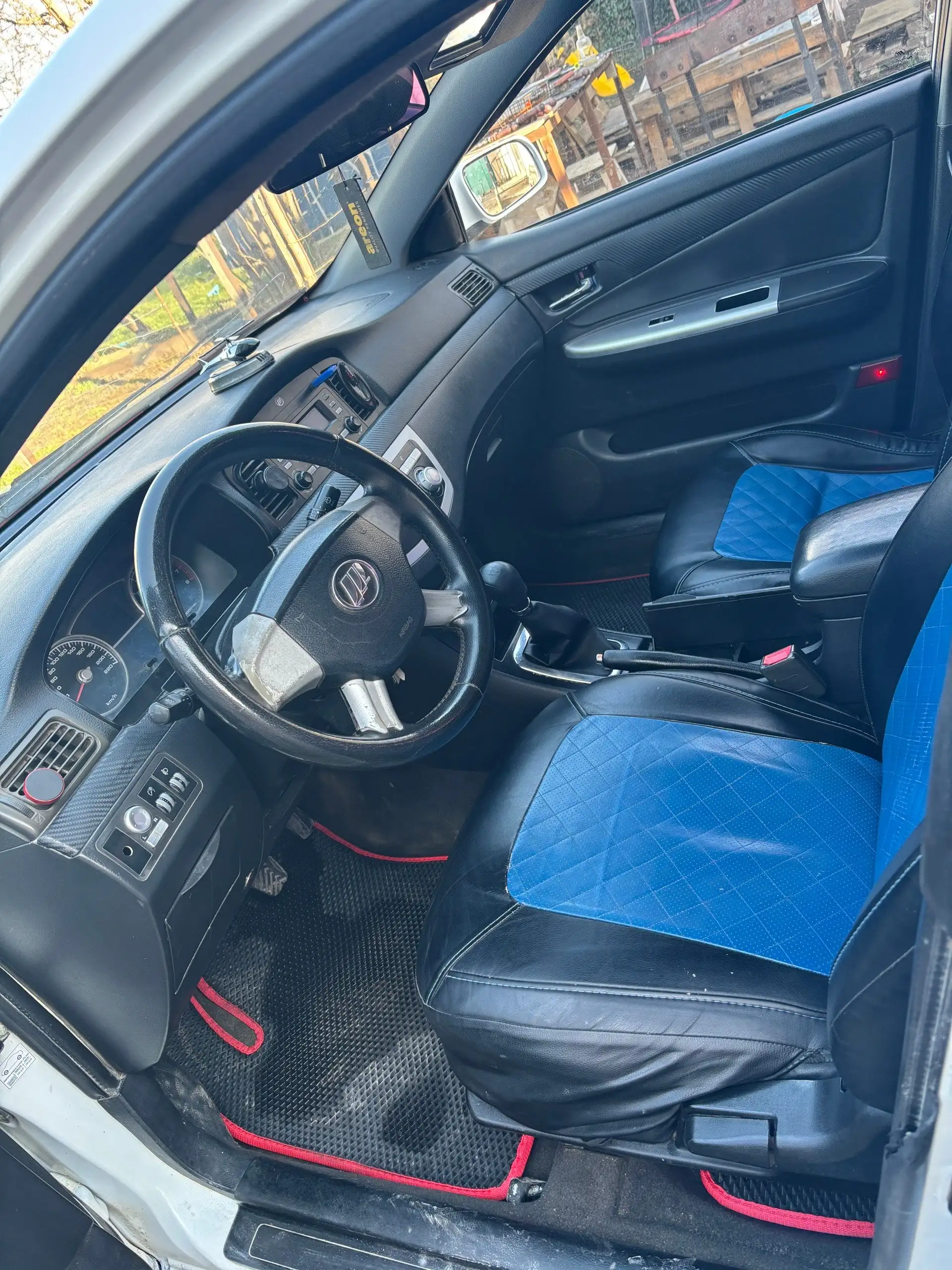 Продам Лифан Солано 1.6 2011 года - Легковые автомобили (Авто) в Симферополь