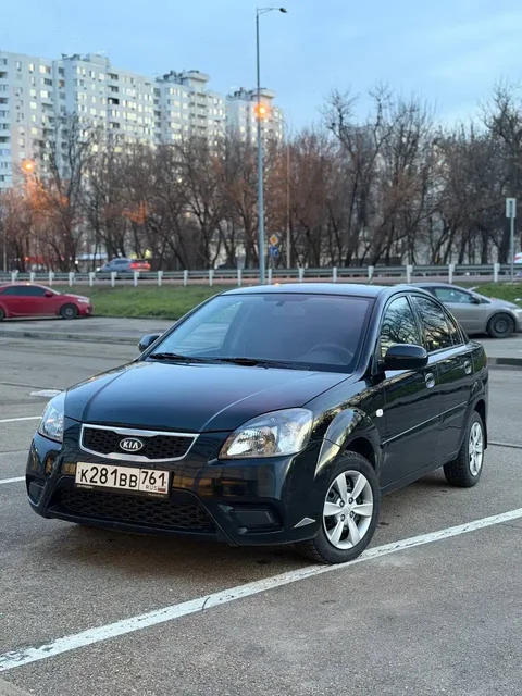Продам KIA RIO 2010 года в Симферополе - частное объявление в Симферополь
