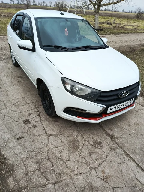 Lada Granta 2012 года, 106 л.с. - Мотоциклы в Красноперекопск