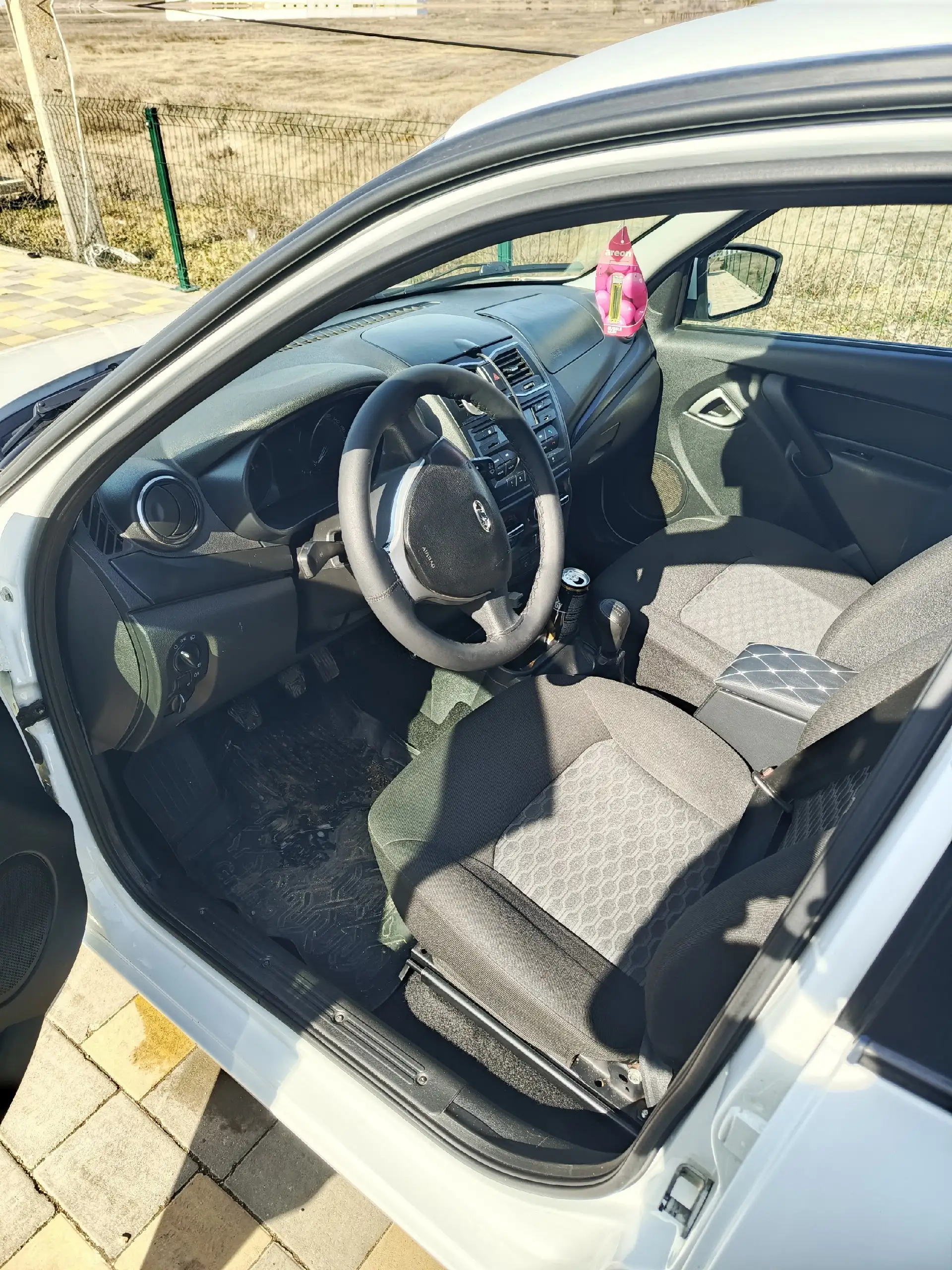 Lada Granta 2012 года, 106 л.с. - Легковые автомобили (Авто) в Красноперекопск