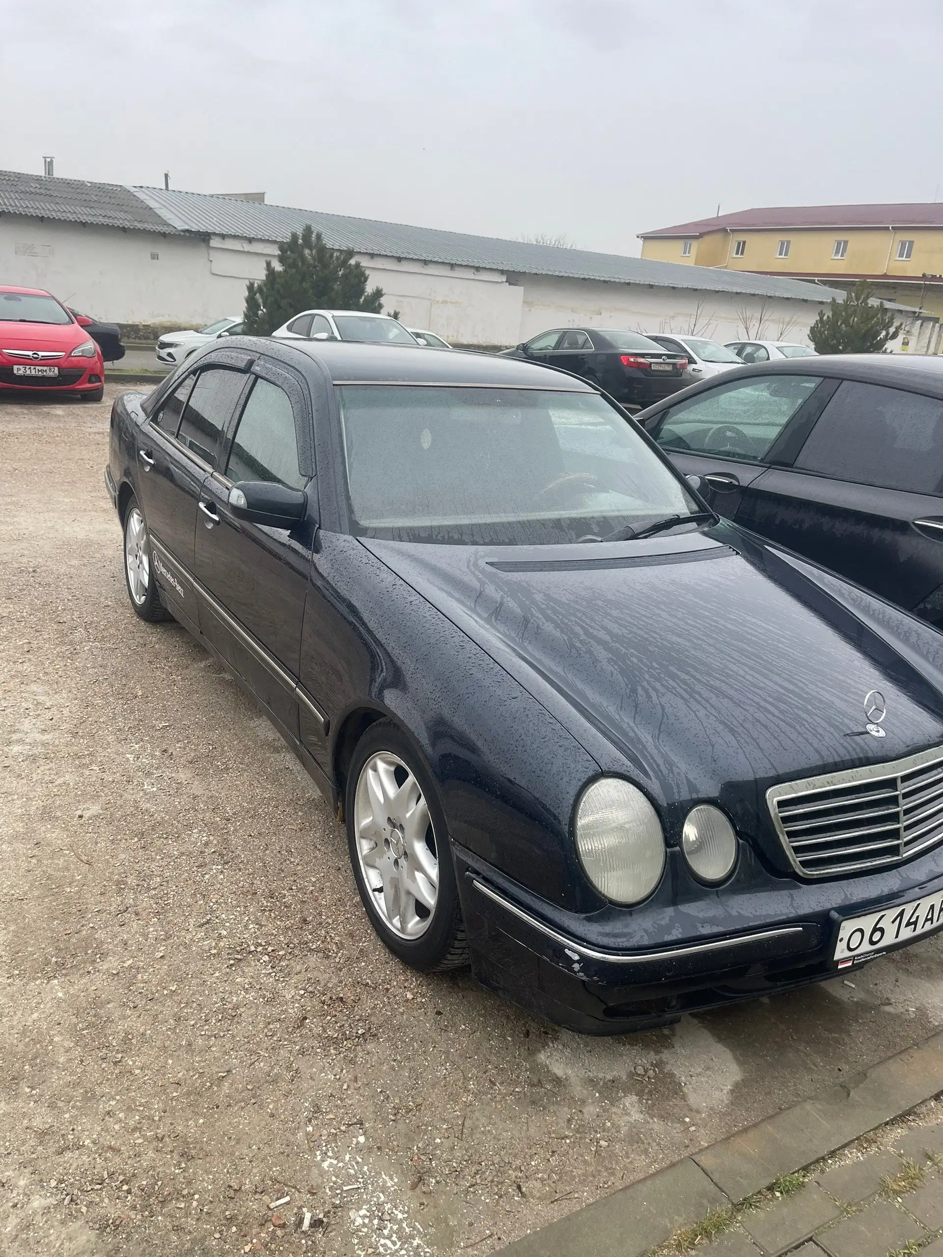 Mercedes W210 2000 года, 2.8 V6, автомат - Авто в Симферополь