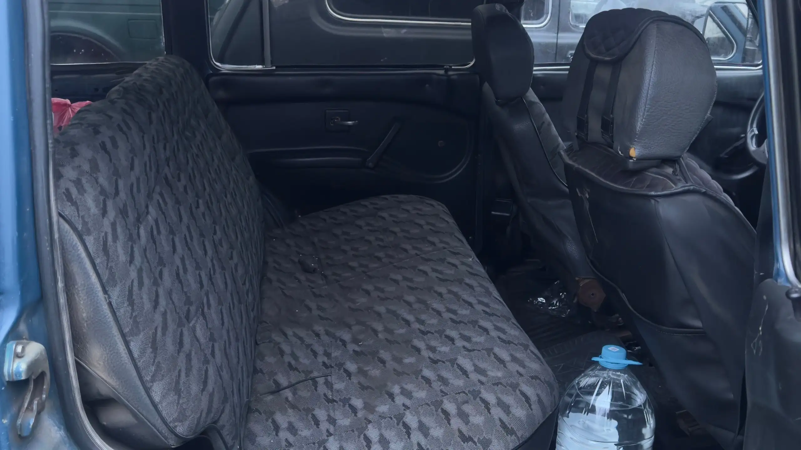 Продажа автомобилей ВАЗ 2131 и УАЗ Патриот в Симферополе - Легковые автомобили (Авто) в Симферополь