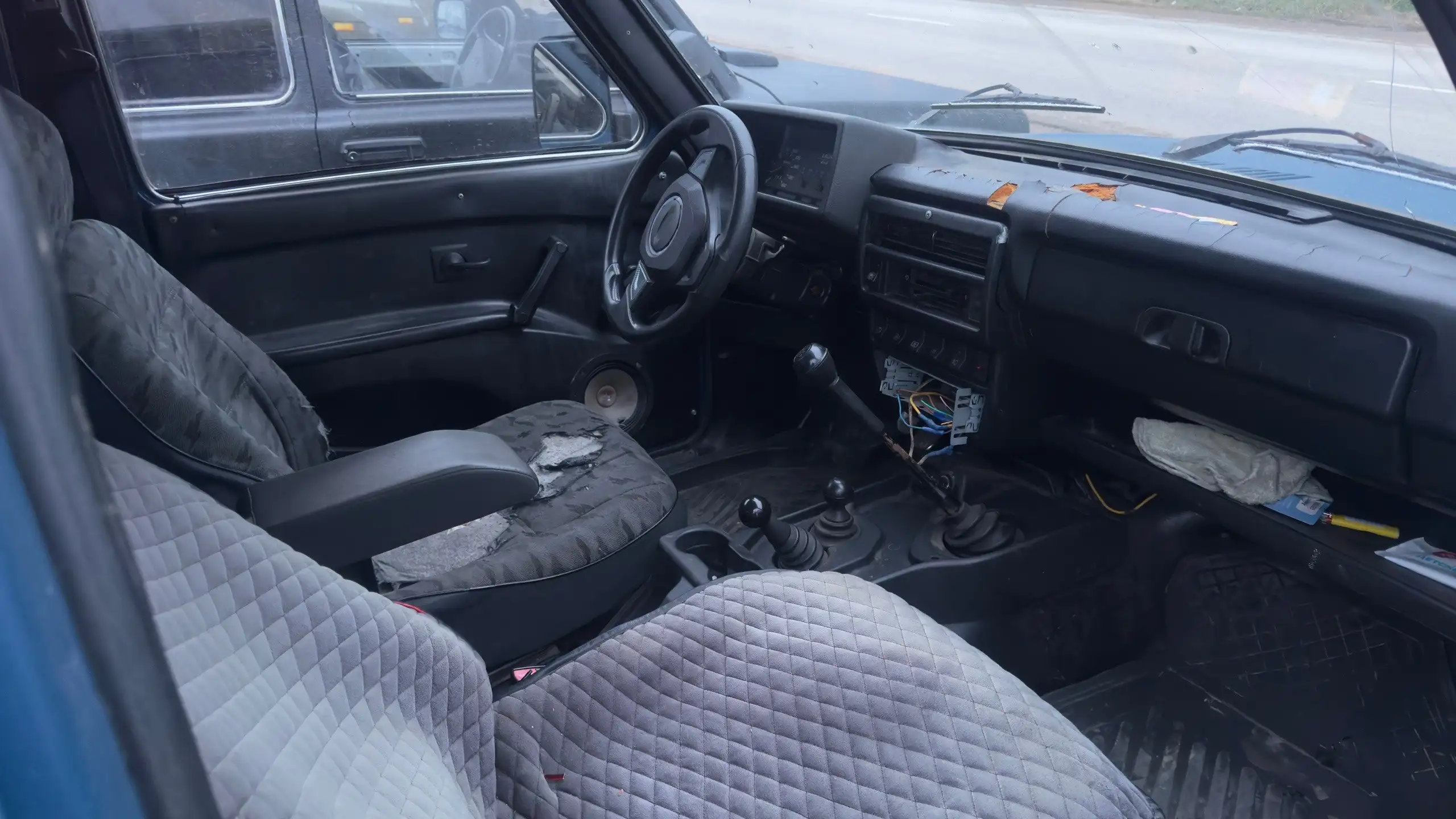 Продажа автомобилей ВАЗ 2131 и УАЗ Патриот в Симферополе - Легковые автомобили (Авто) в Симферополь