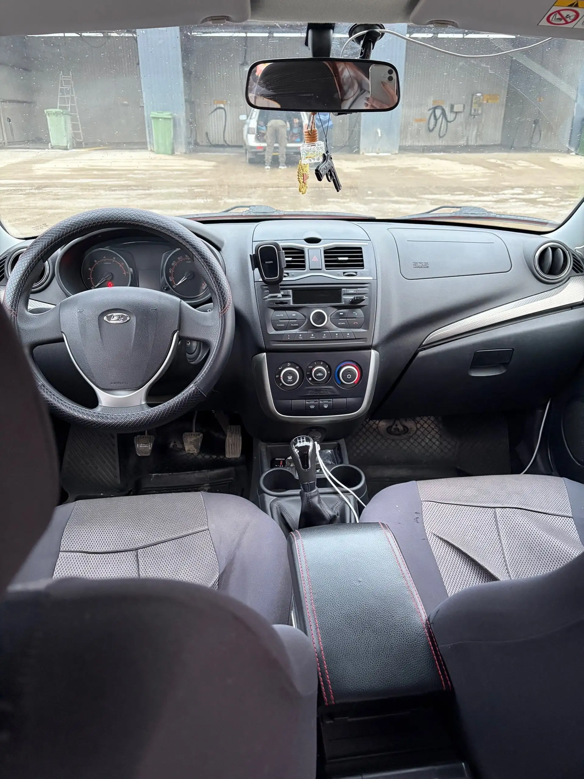 Продам Ладу Гранту 2018 года, комплектация Люкс - Легковые автомобили (Авто) в Джанкой