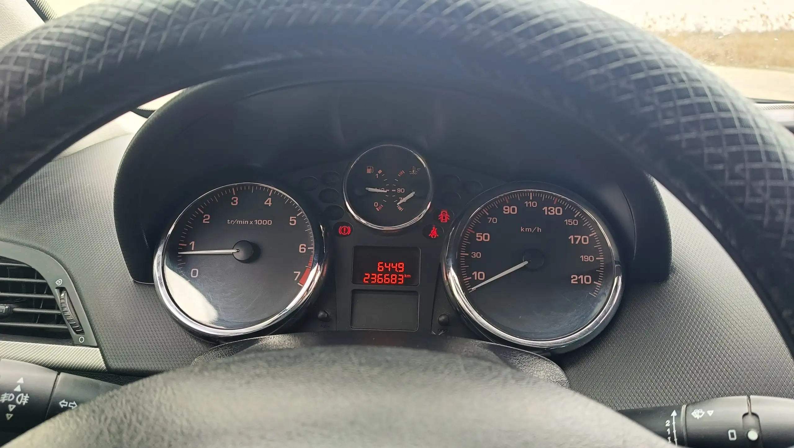 Продам Peugeot 207 1.4 МТ 2006 года - Авто в Севастополь