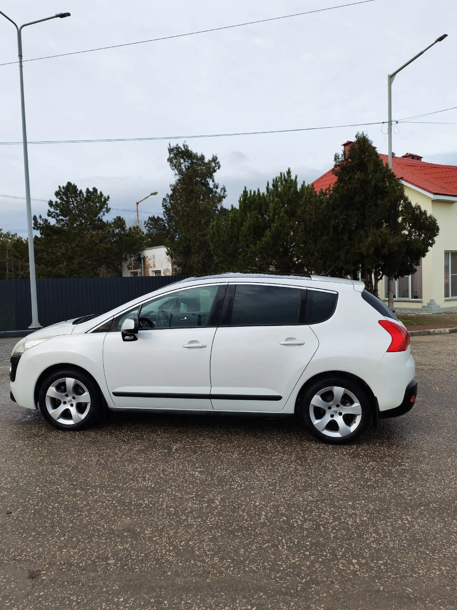 Продам автомобиль 2012 года 1.6 АКПП с пробегом 208 тыс км - Легковые автомобили (Авто) в Евпатория