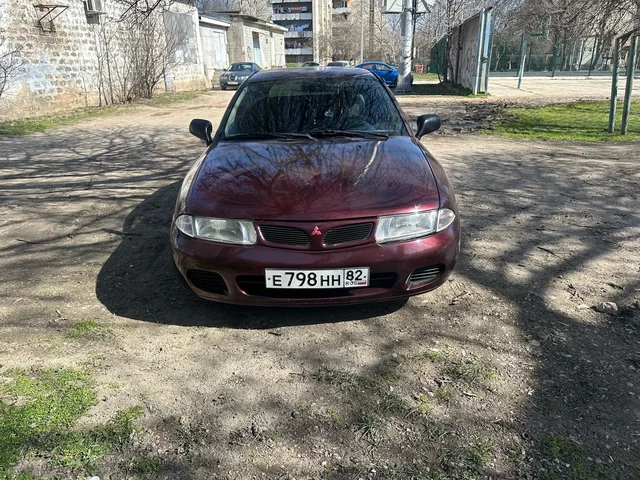 Mitsubishi Carisma 1997 года выпуска - Авто в Севастополь