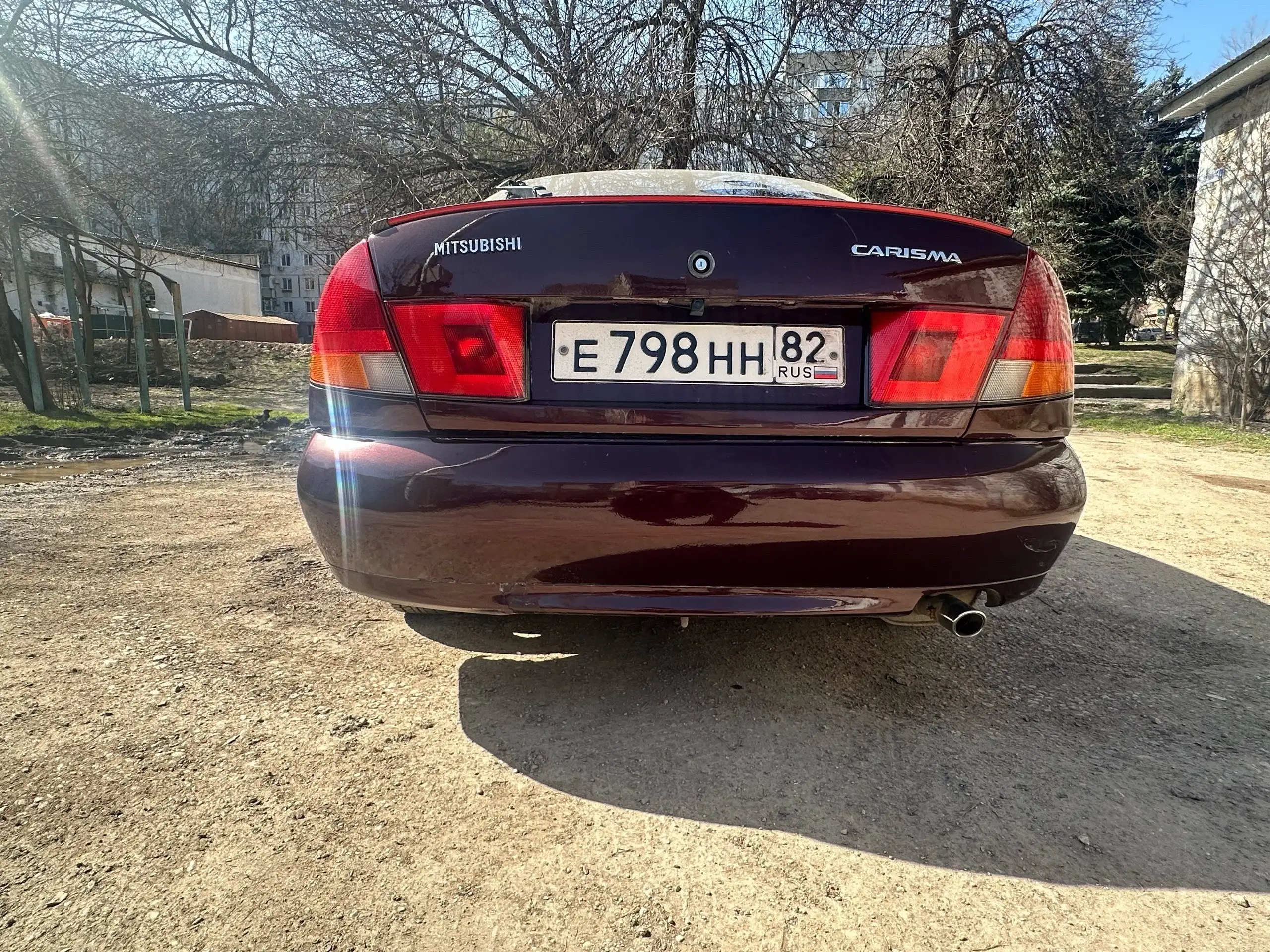 Mitsubishi Carisma 1997 года выпуска - Авто в Севастополь