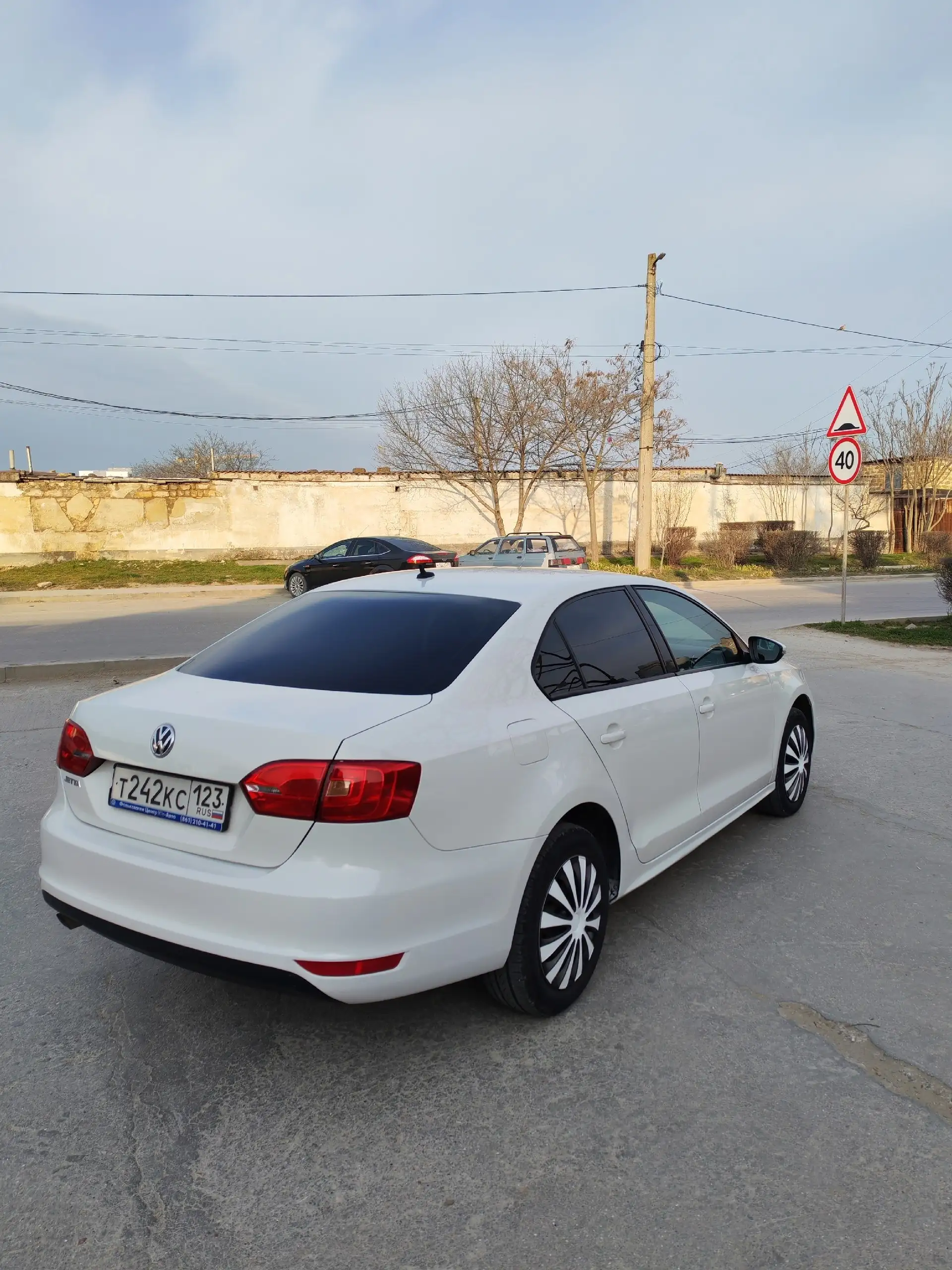 Продам автомобиль с двигателем 1.6 бензин, МКПП - Авто в Евпатория