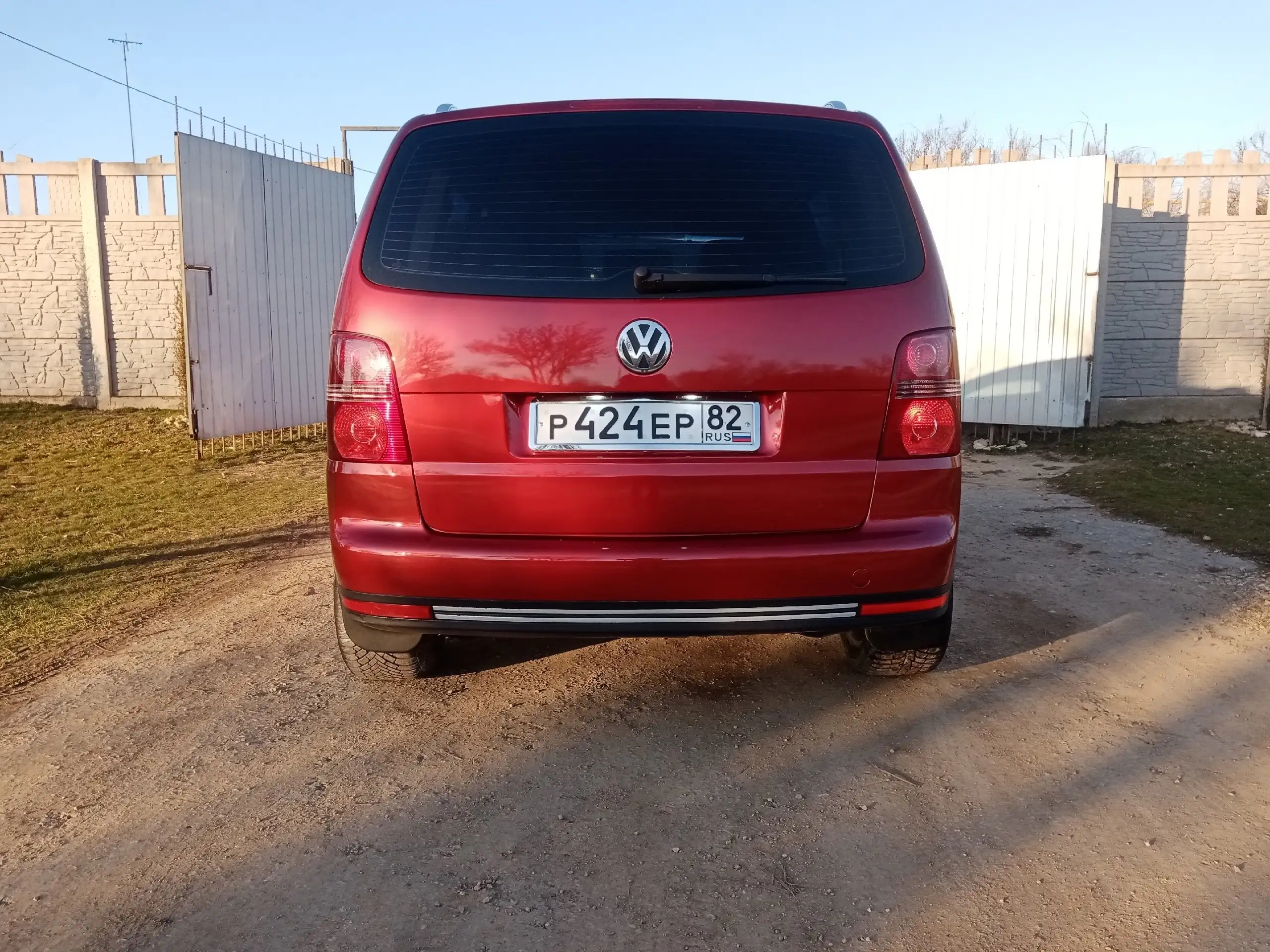 Volkswagen Touran 1.9 TDI 2007 года - Авто в Славное