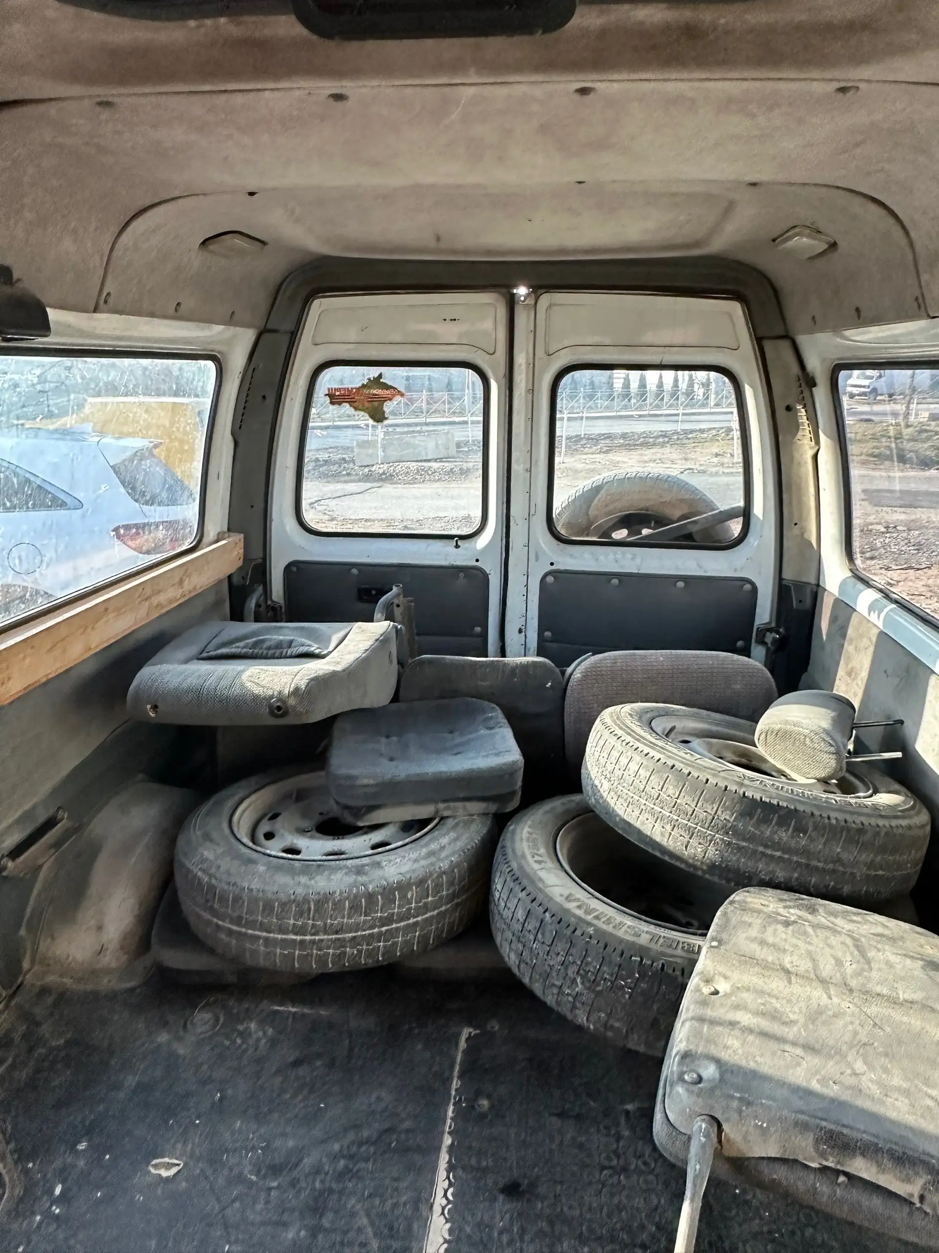 Продажа автомобиля 2003 года с 406 мотором - Авто в Симферополь