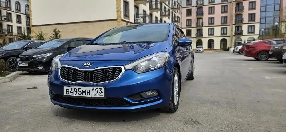 Продажа автомобиля 2013 года, двигатель 1.6 АКПП - Авто в Евпатория