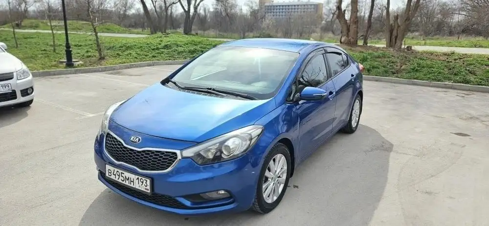 Продажа автомобиля 2013 года, двигатель 1.6 АКПП - Авто в Евпатория