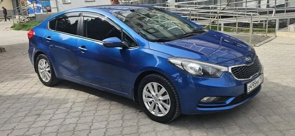 Продажа автомобиля 2013 года, двигатель 1.6 АКПП - Авто в Евпатория