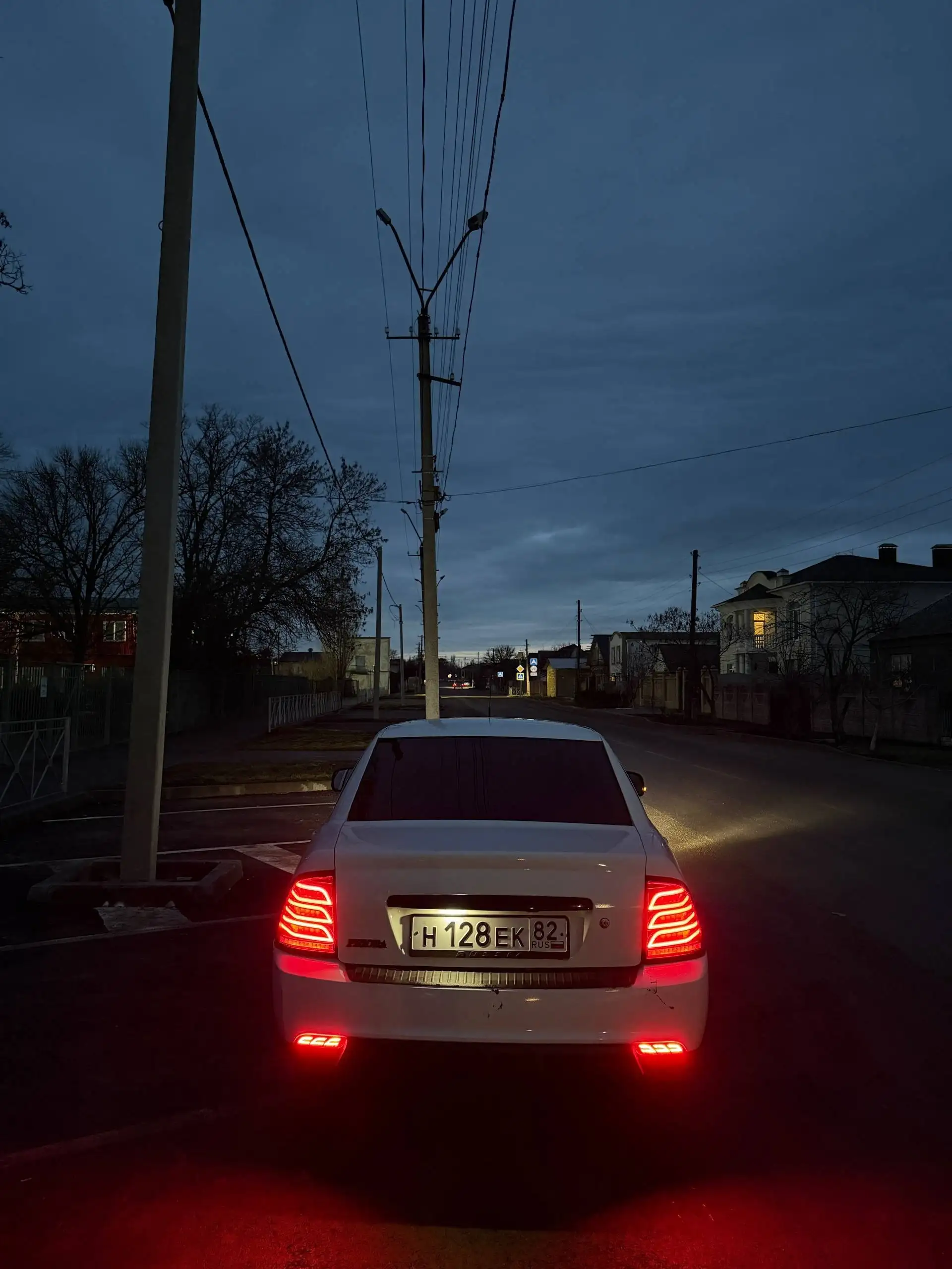 Продажа автомобиля Lada Priora 2011 года - Авто в Джанкой