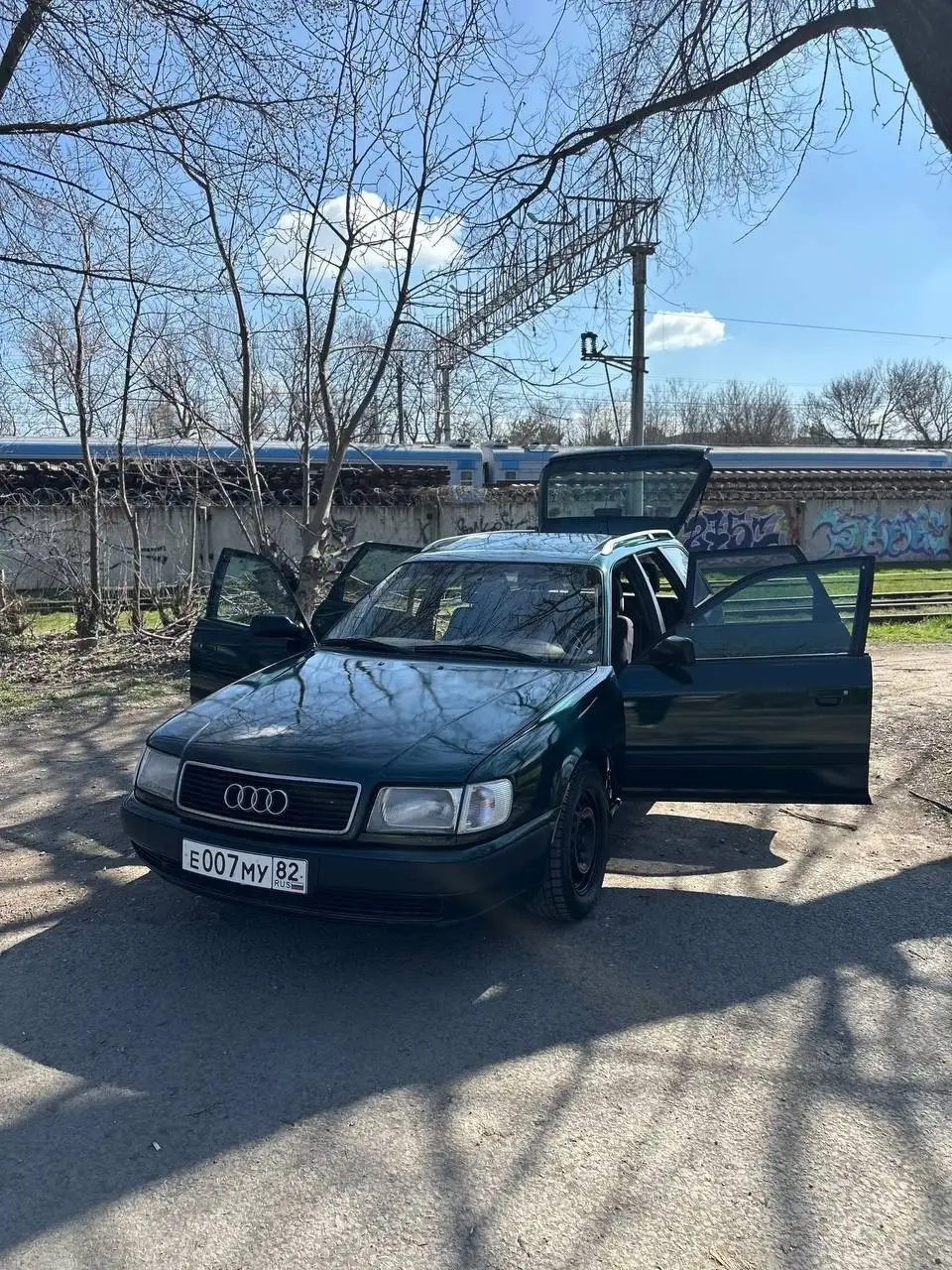 Продам Audi 100 1991 года выпуска 2.3 л - Легковые автомобили (Авто) в Симферополь