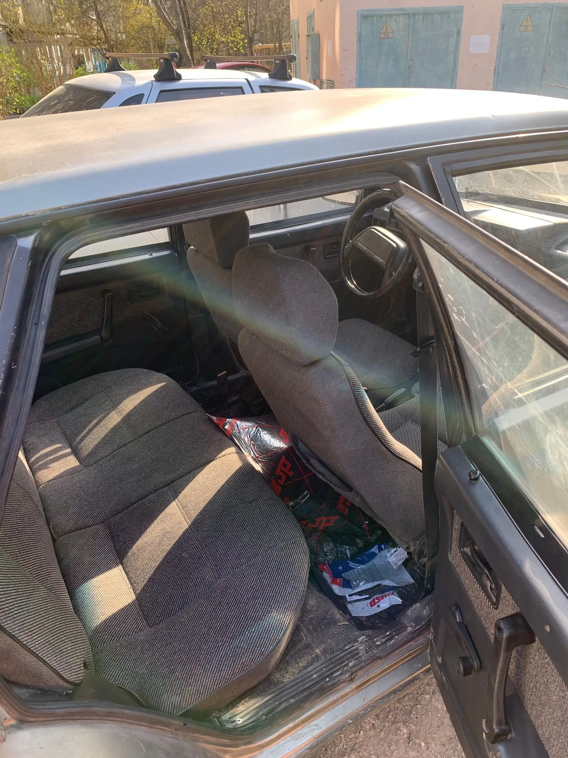 Продажа ВАЗ 21099 2001 года выпуска - Авто в Севастополь