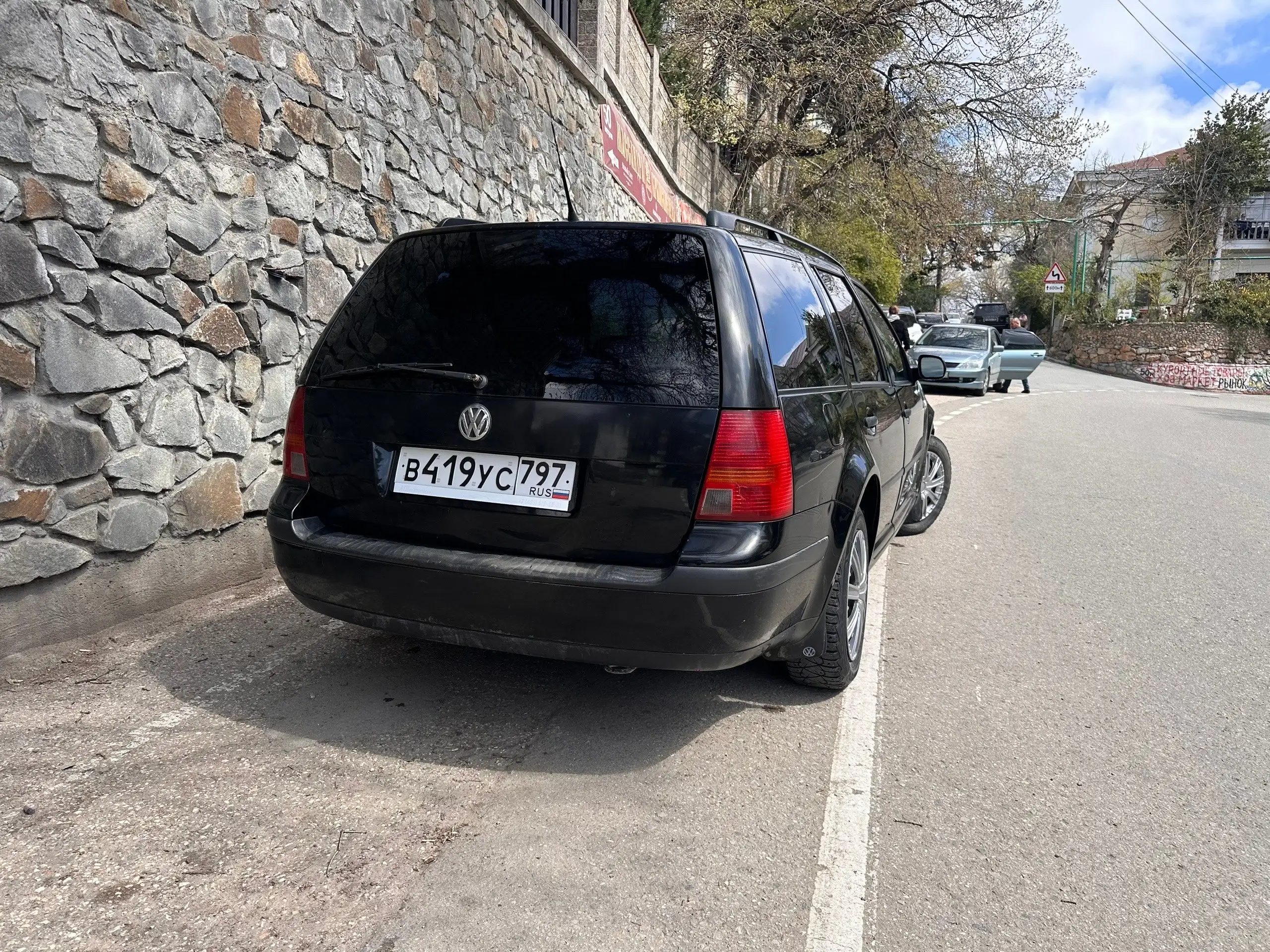 Volkswagen Golf 2003 универсал 1.4 бензин механика - Легковые автомобили (Авто) в Ялта