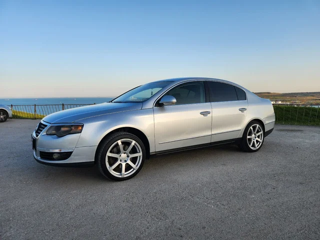 Volkswagen Passat B6 2007 - частное объявление в Керчь