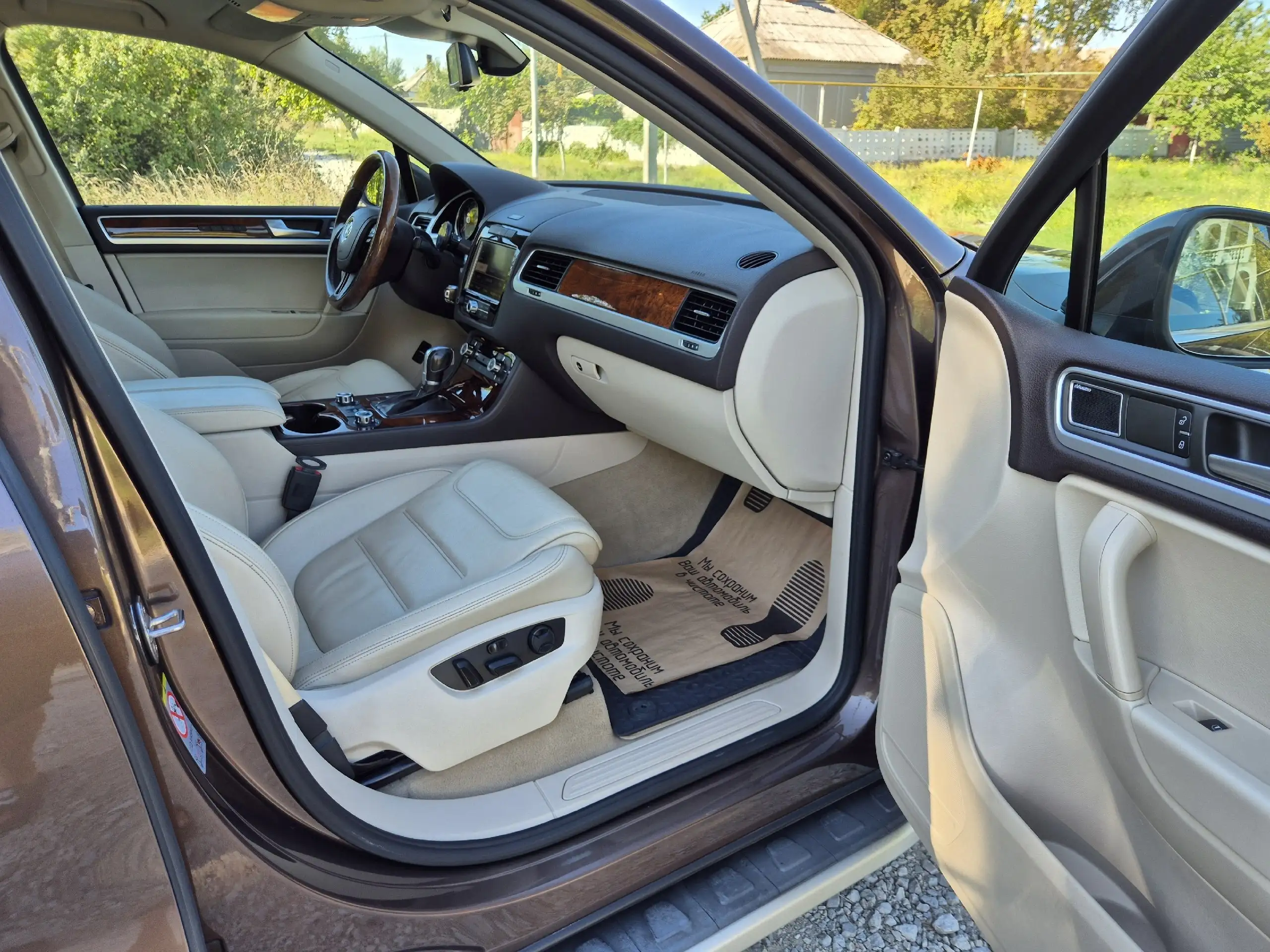 Volkswagen Touareg NF 2012 - Volkswagen Touareg (Авто) в Нижнегорский