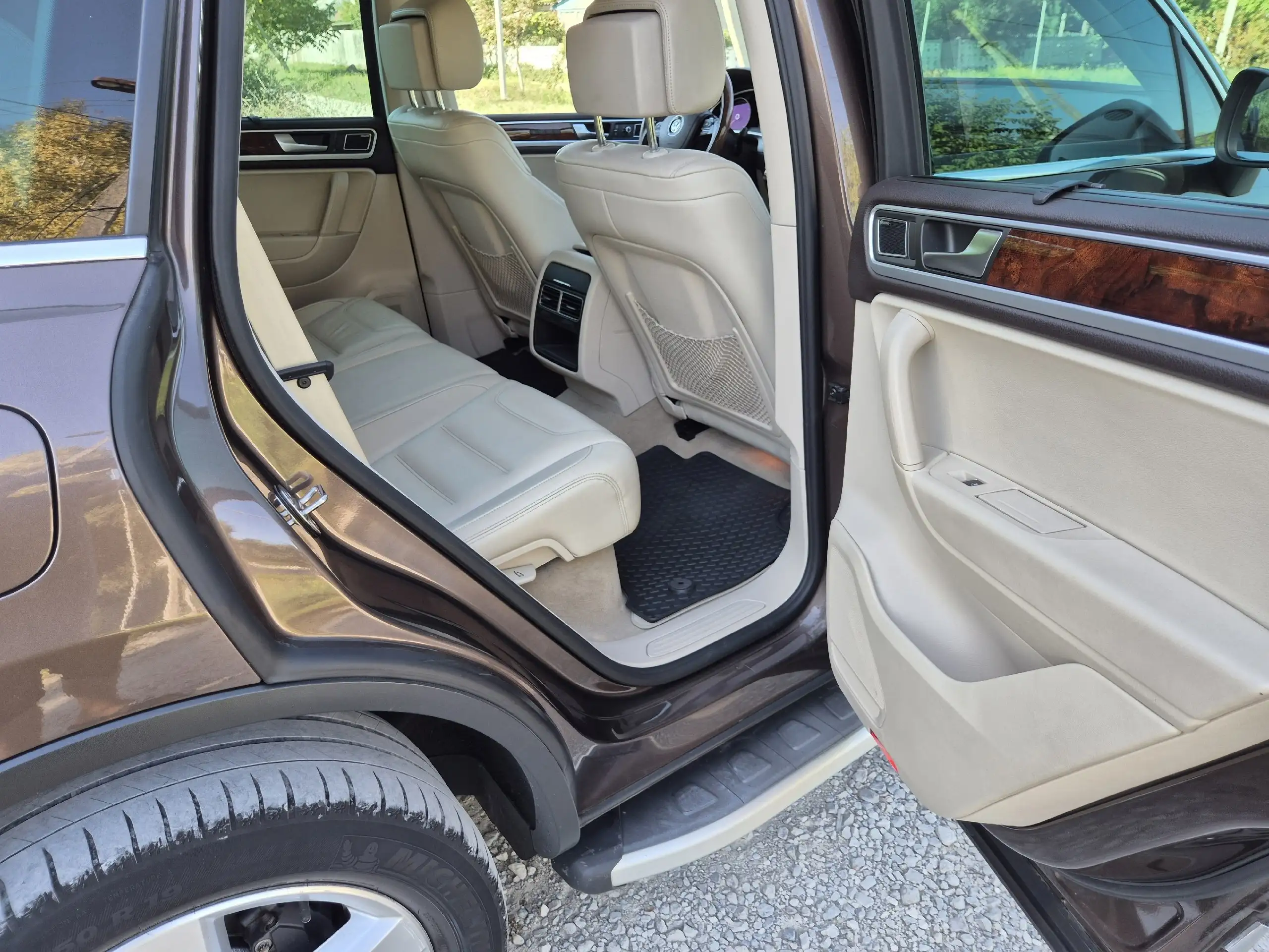 Volkswagen Touareg NF 2012 - Volkswagen Touareg (Авто) в Нижнегорский
