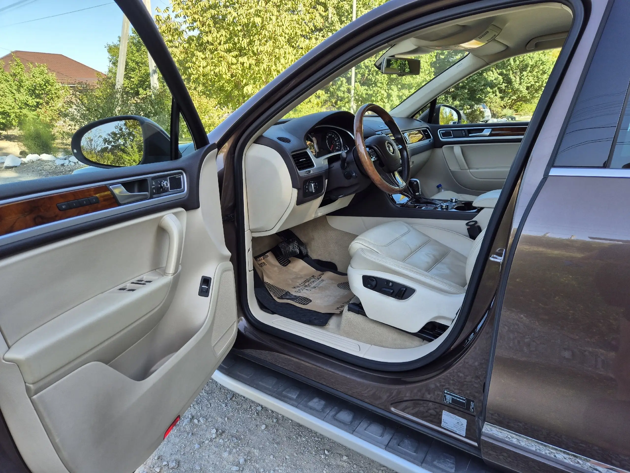 Volkswagen Touareg NF 2012 - Volkswagen Touareg (Авто) в Нижнегорский
