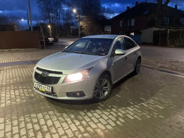 Chevrolet Cruze 1.6 AT 2012 - Легковые в Евпатория