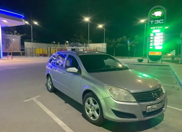 Opel Astra H 2008 - частное объявление в Севастополь