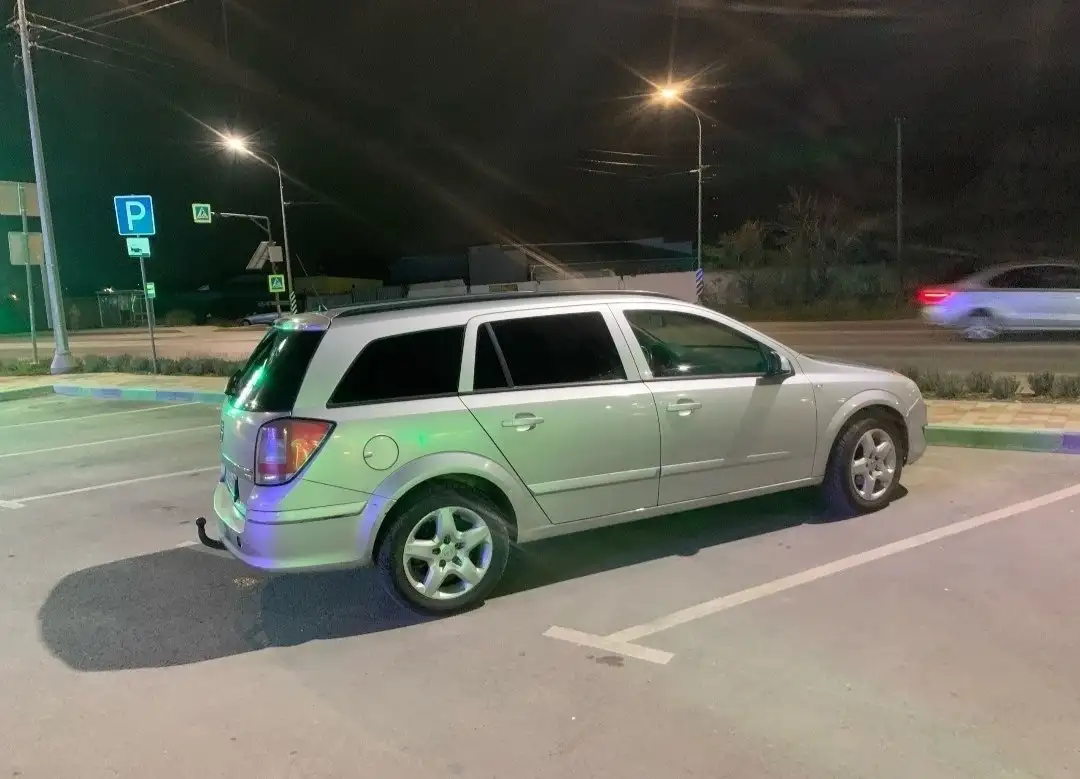 Opel Astra H 2008 - Легковой автомобиль (Авто) в Севастополь