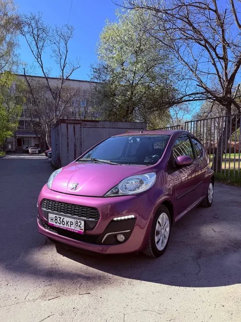 Peugeot 107 2012 года - Легковые автомобили в Севастополь