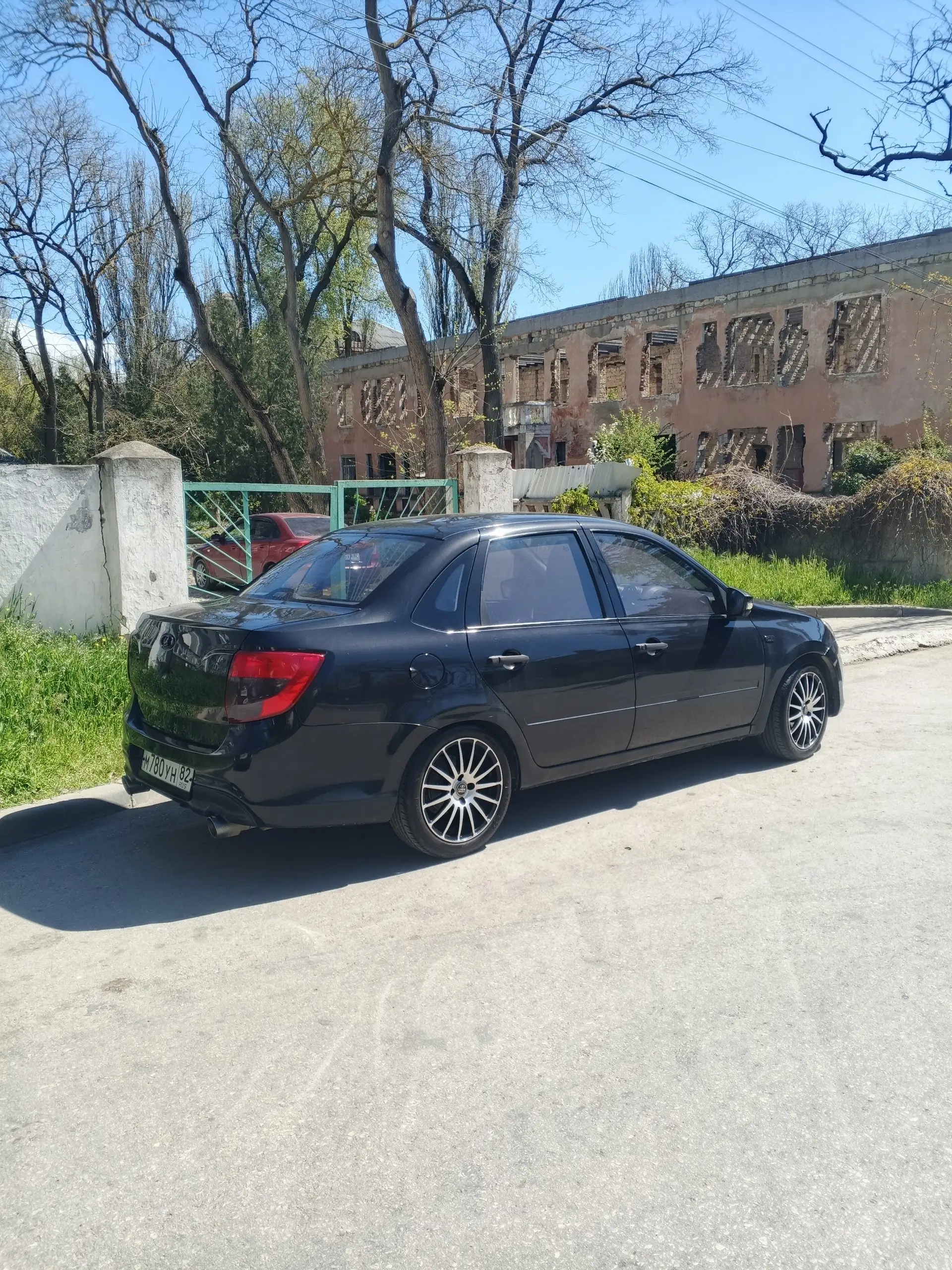 Lada Granta 2015 года в отличном состоянии - Легковые автомобили (Авто) в Керчь