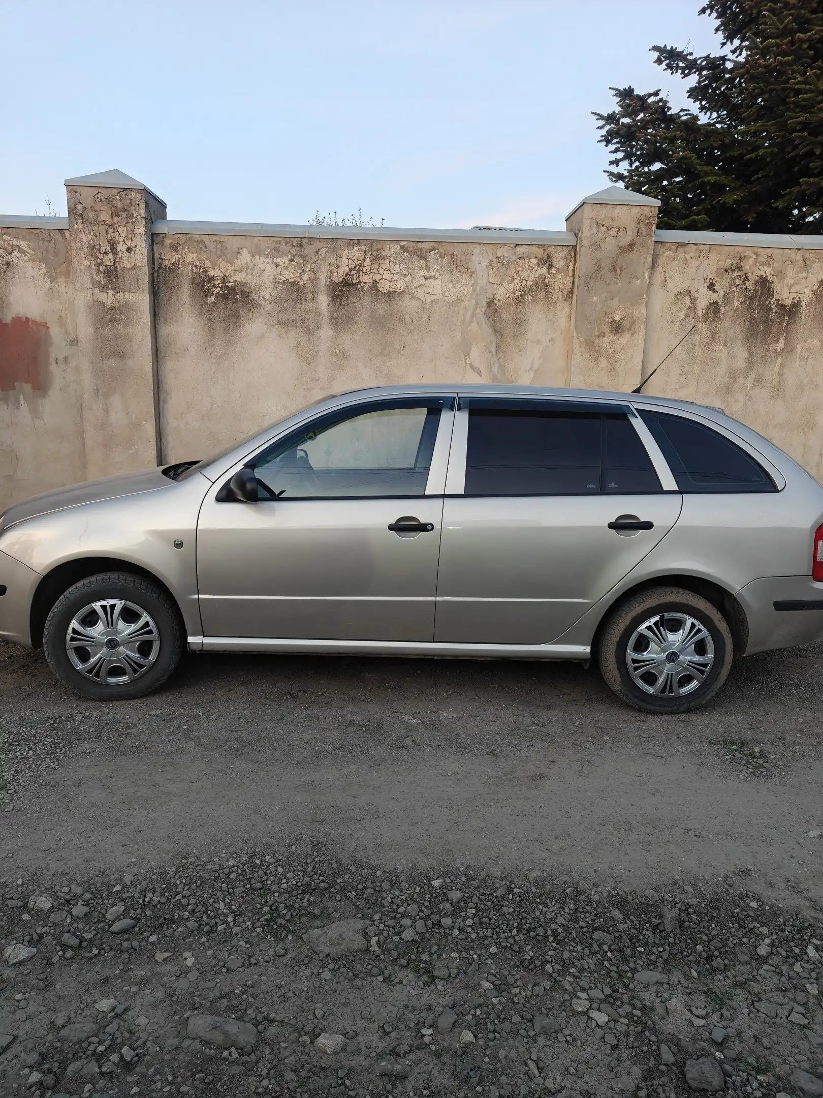 Продажа Шкода Фабия универсал 2005 - Легковые автомобили (Авто) в Симферополь