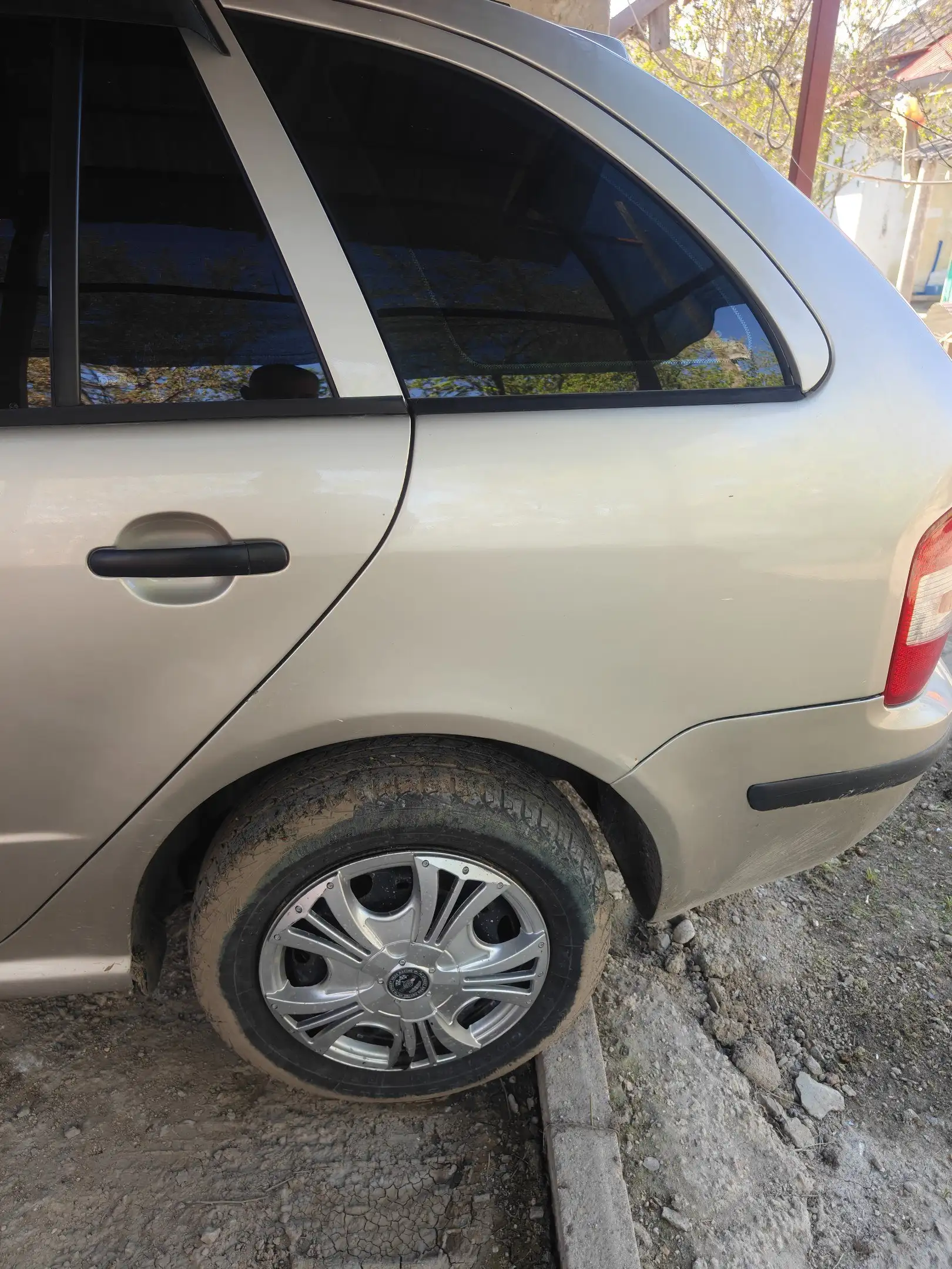 Продажа Шкода Фабия универсал 2005 - Легковые автомобили (Авто) в Симферополь