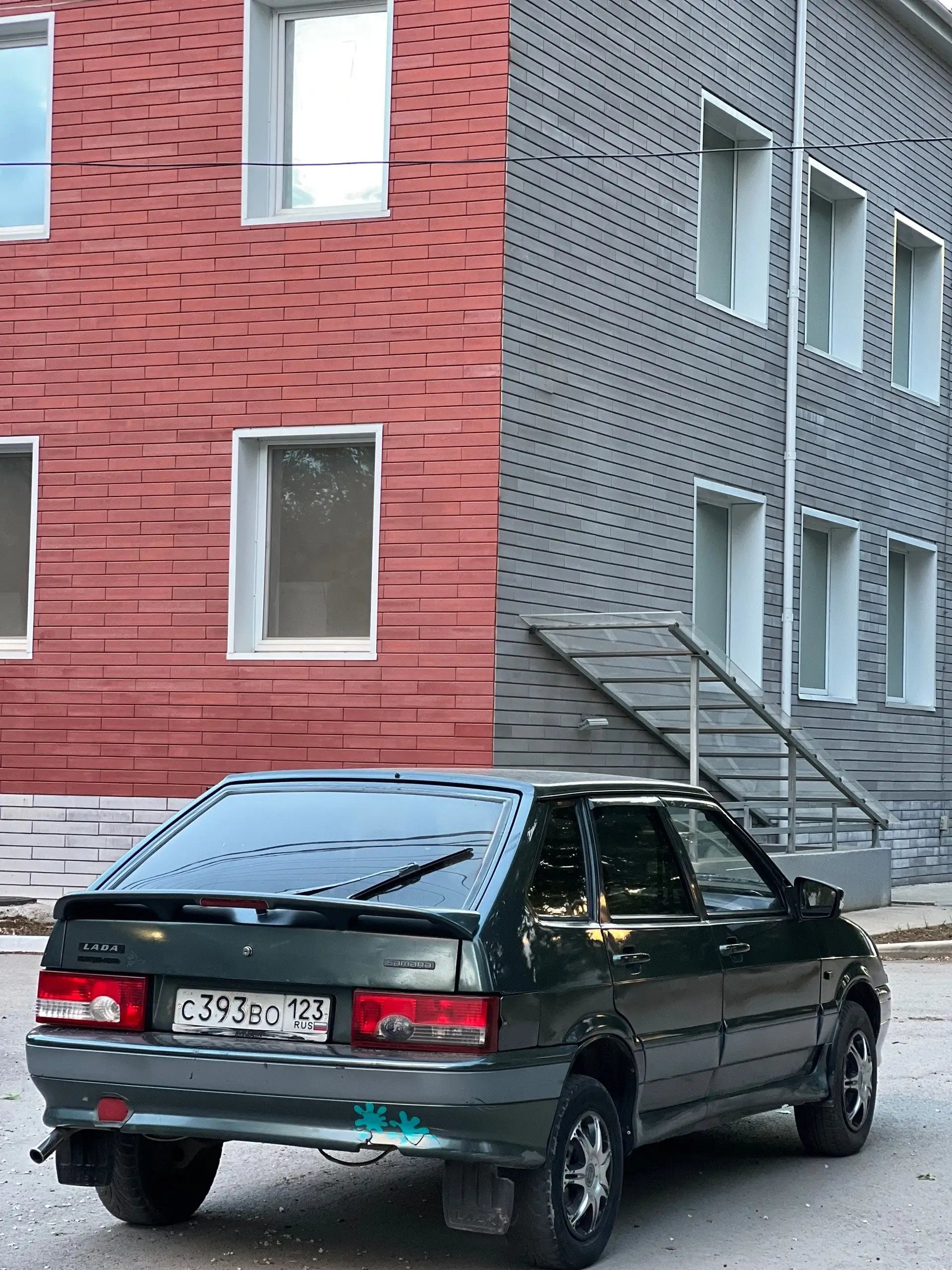 Продажа автомобиля 2006 года - Легковые автомобили (Авто) в Красногвардейское