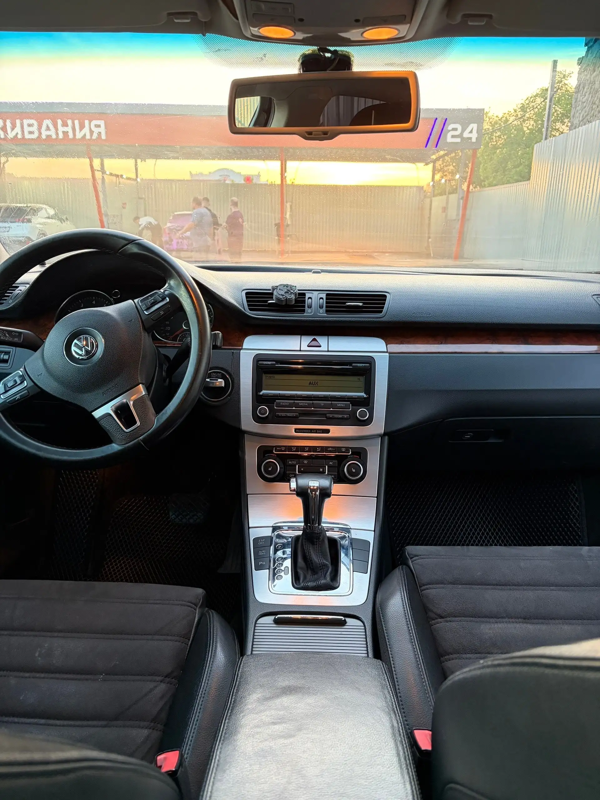 Volkswagen Passat B6 2010 - Легковые автомобили (Авто) в Симферополь