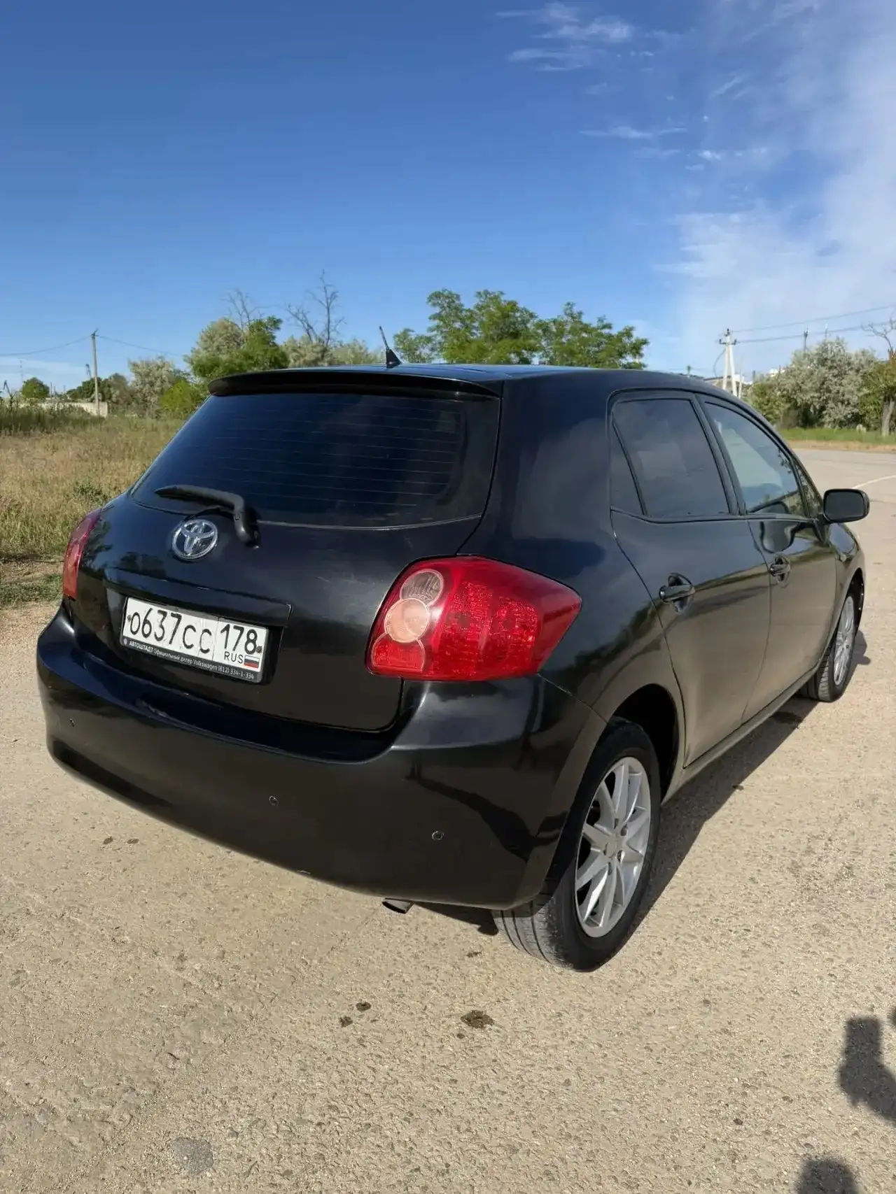 Toyota Auris 1.6 Автомат - Легковые автомобили (Авто) в Керчь