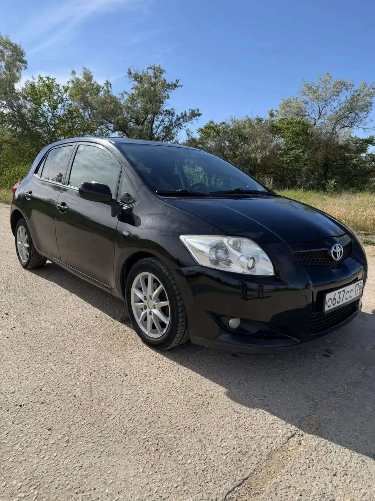 Toyota Auris 1.6 Автомат - Легковые автомобили (Авто) в Керчь