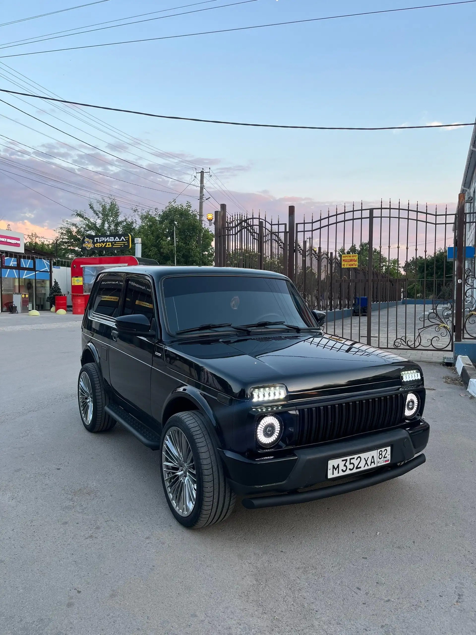 Продажа авто 2019 г. с двумя комплектами колес - Легковые автомобили (Авто) в Неизвестно