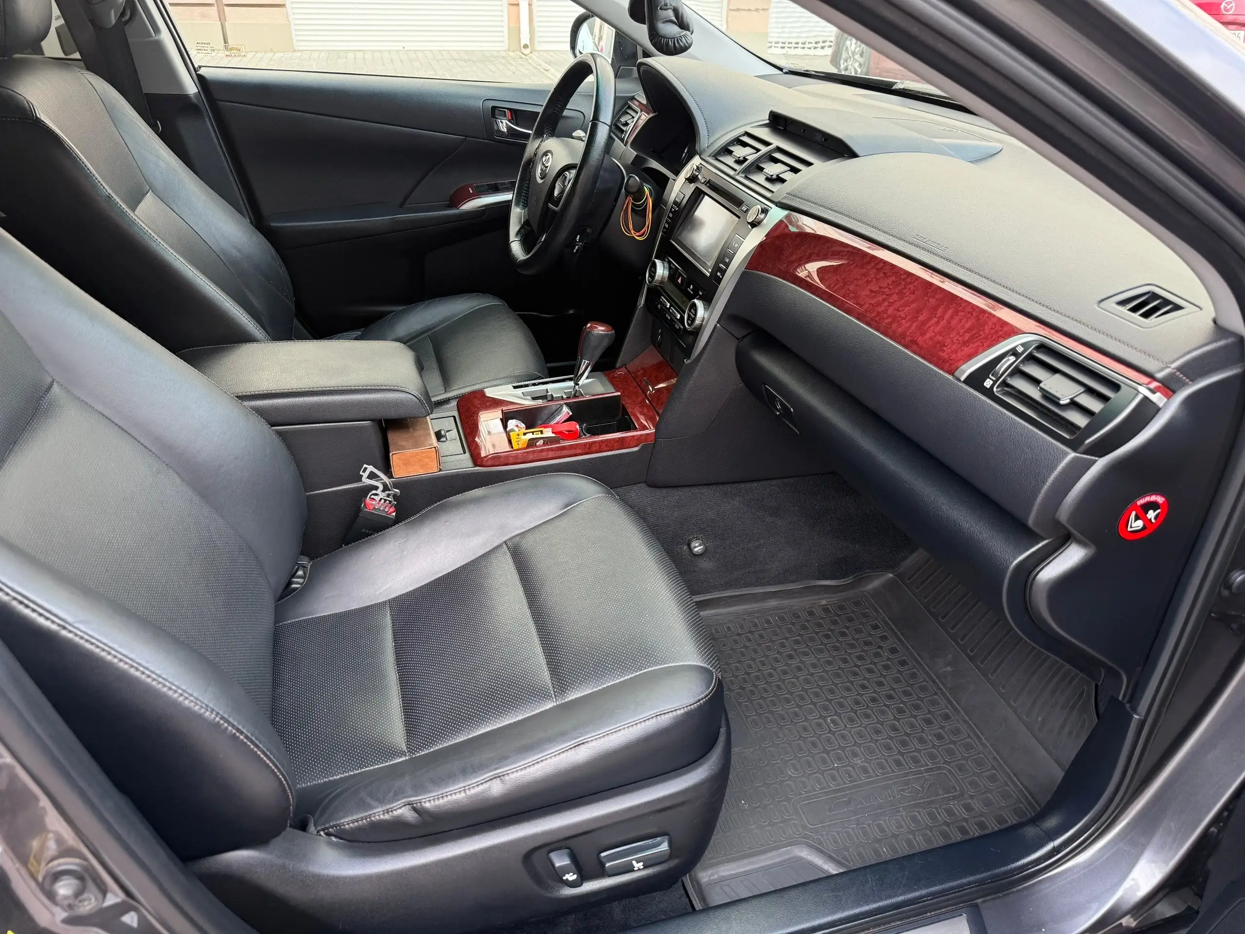 Toyota 2.5 2012 - Авто в Симферополь