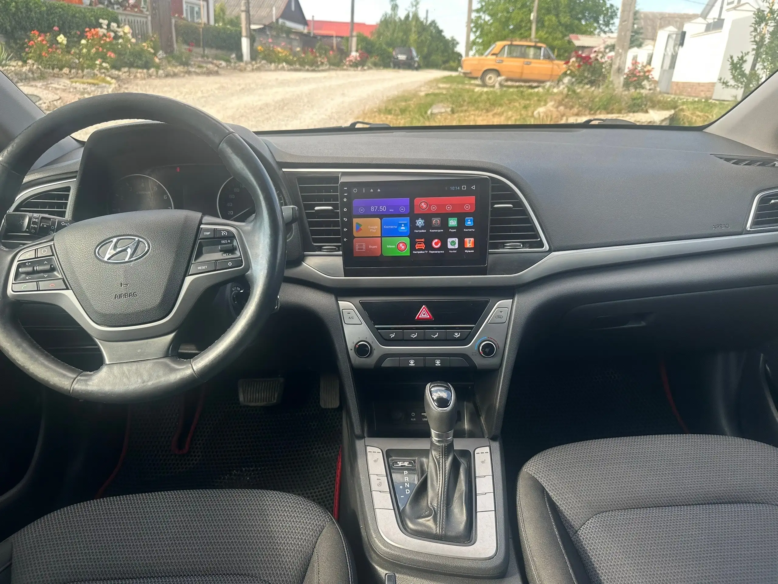 Hyundai Elantra 2018 года - Hyundai Elantra (Авто) в Симферополь