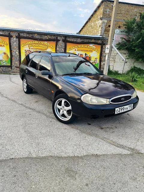 Ford Mondeo 1.8 16v 1996 г - Обмен в Неизвестно