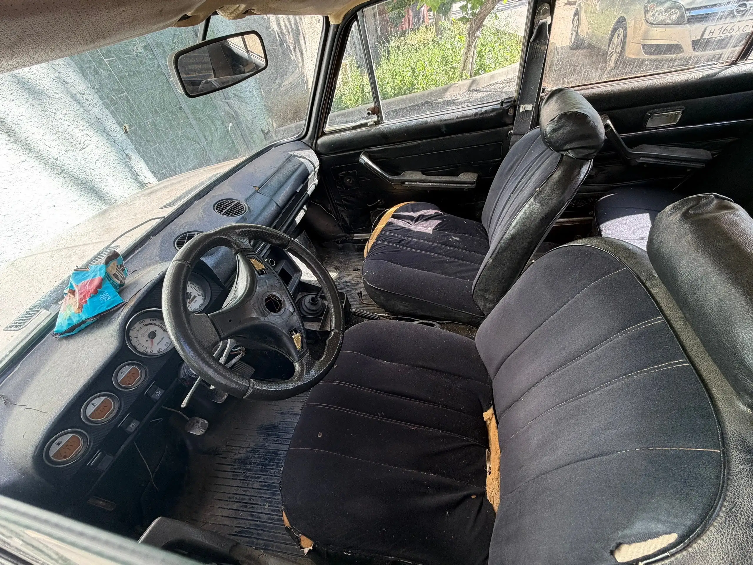 Продам ВАЗ 2106 на запчасти - Запчасти (Авто) в Феодосия