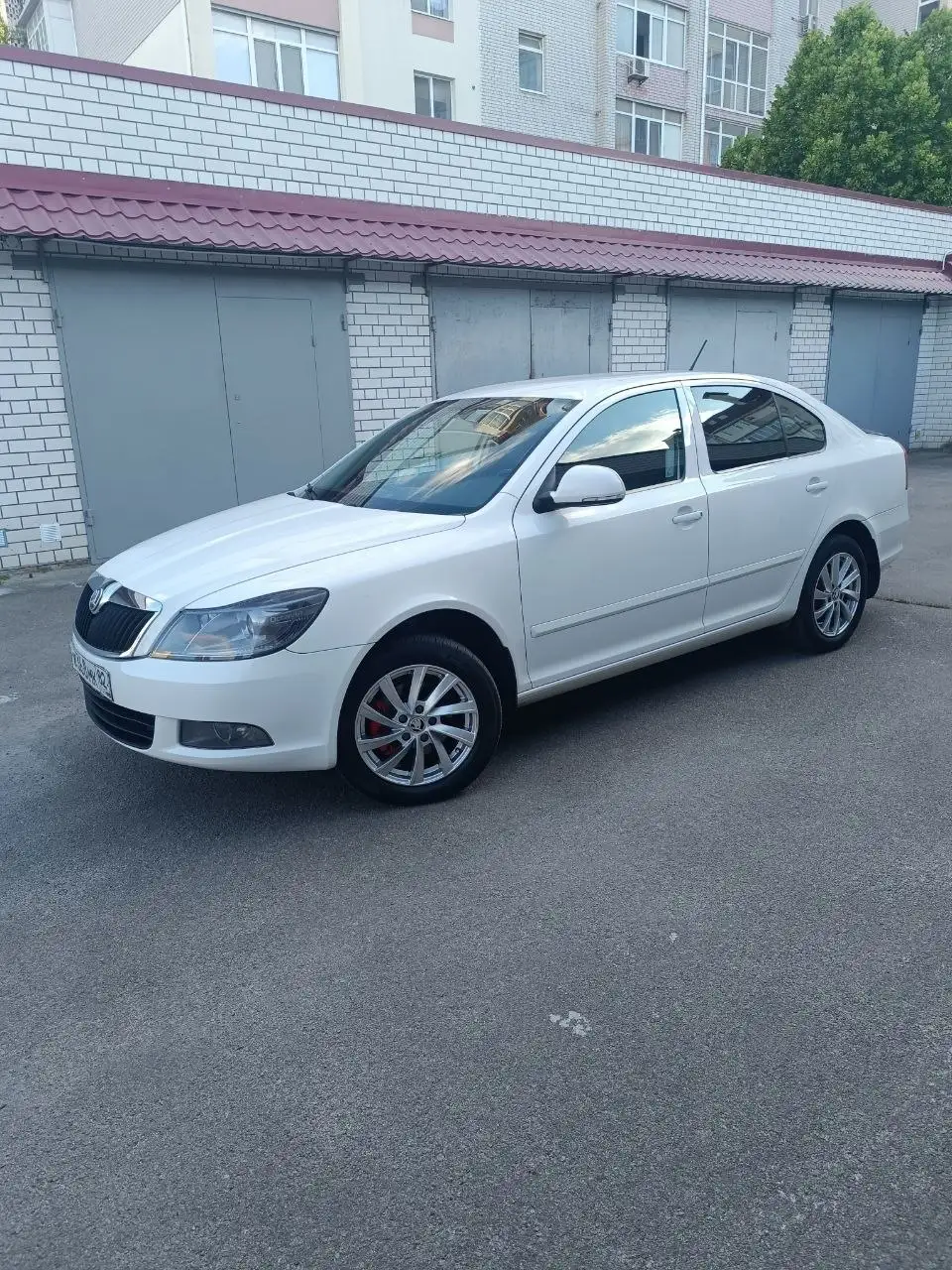 Skoda Octavia 2012, 1.8 turbo, механика - Авто в Севастополь