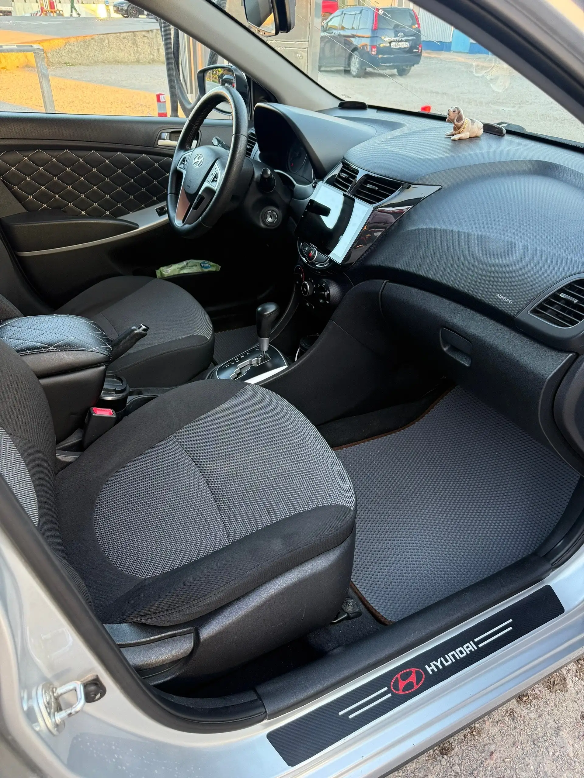 Hyundai Solaris 2011 года в отличном состоянии - Легковые автомобили (Авто) в Симферополь