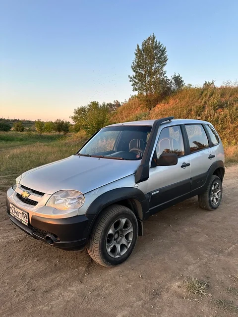 Продажа Niva Chevrolet 2011 - Легковые автомобили в Донецк